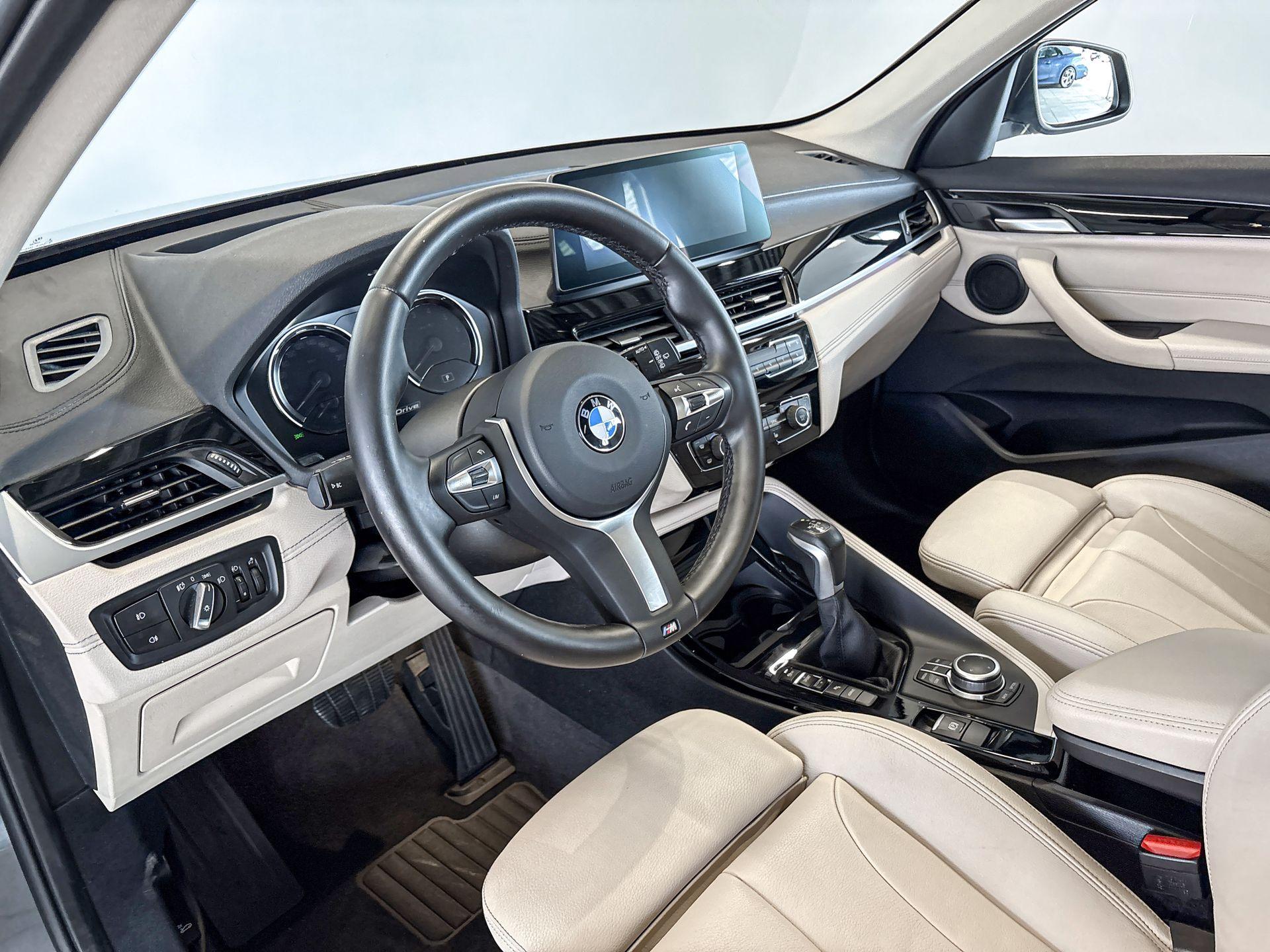 Foto van BMW X1 Xdrive25e