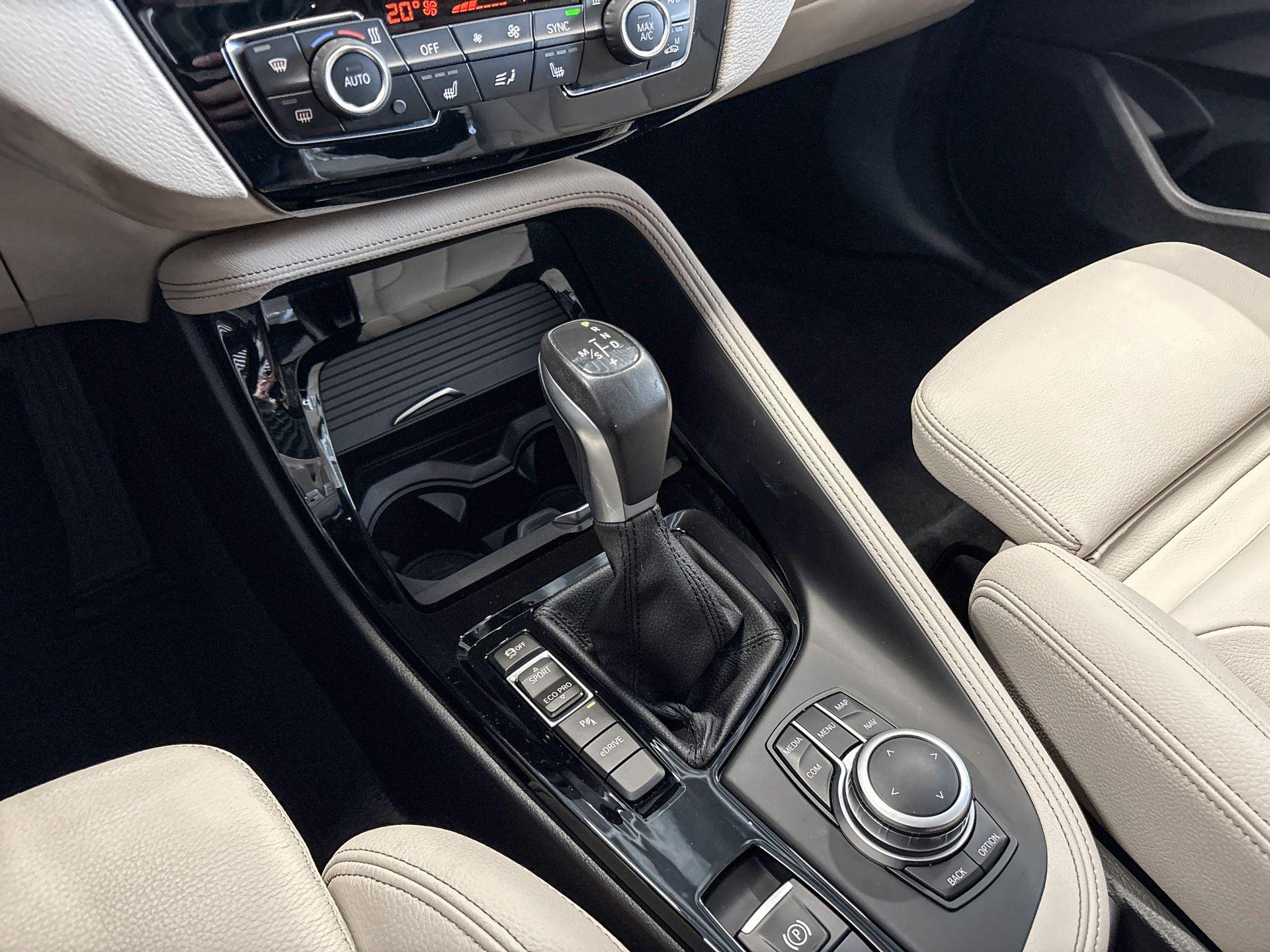 Foto van BMW X1 Xdrive25e