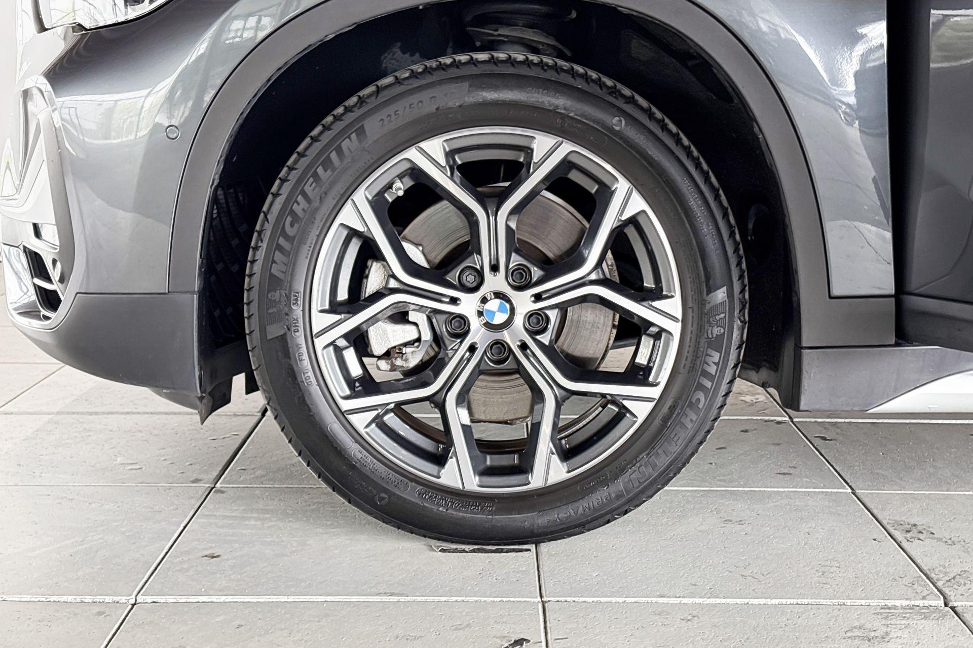 Foto van BMW X1 Xdrive25e
