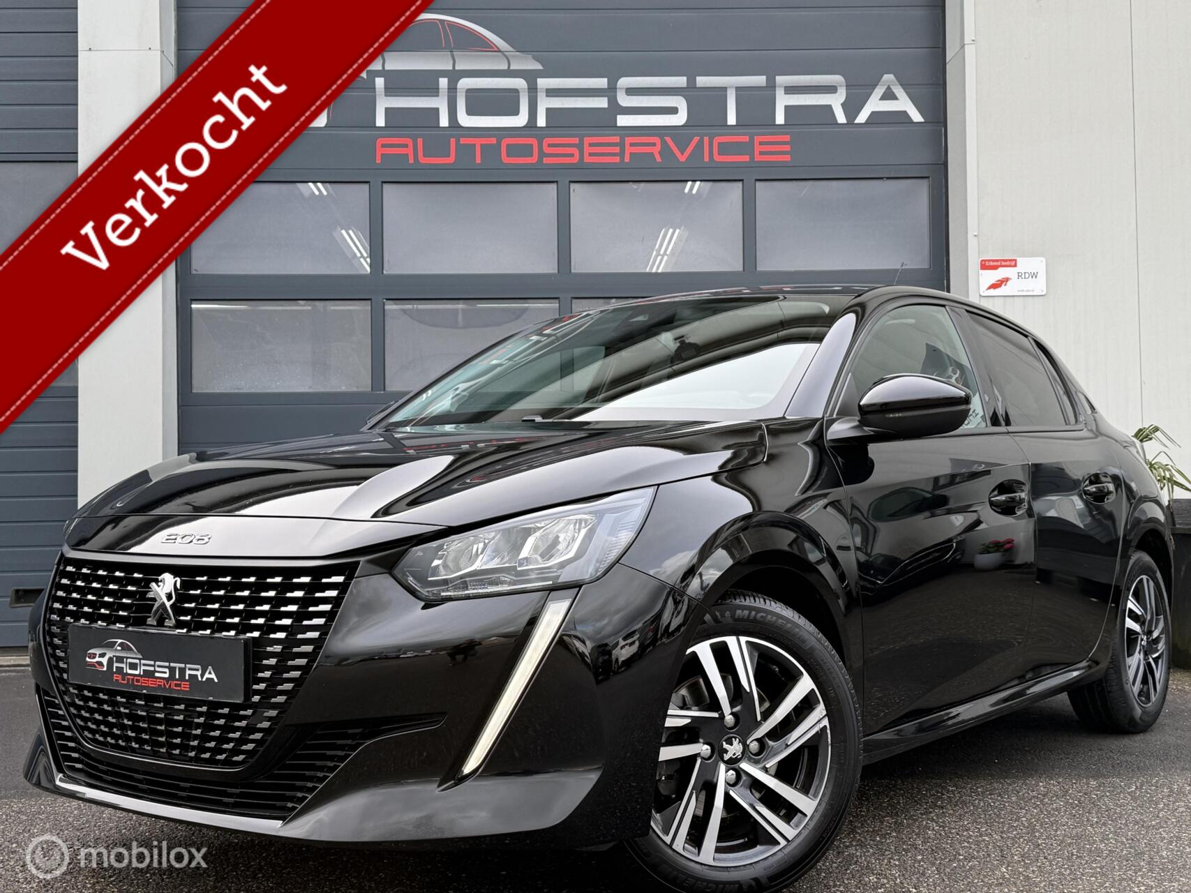 Peugeot 208 1.2 PureTech Allure Full-Led CarPlay Dis-Riem-VV 2021 - voorkant
