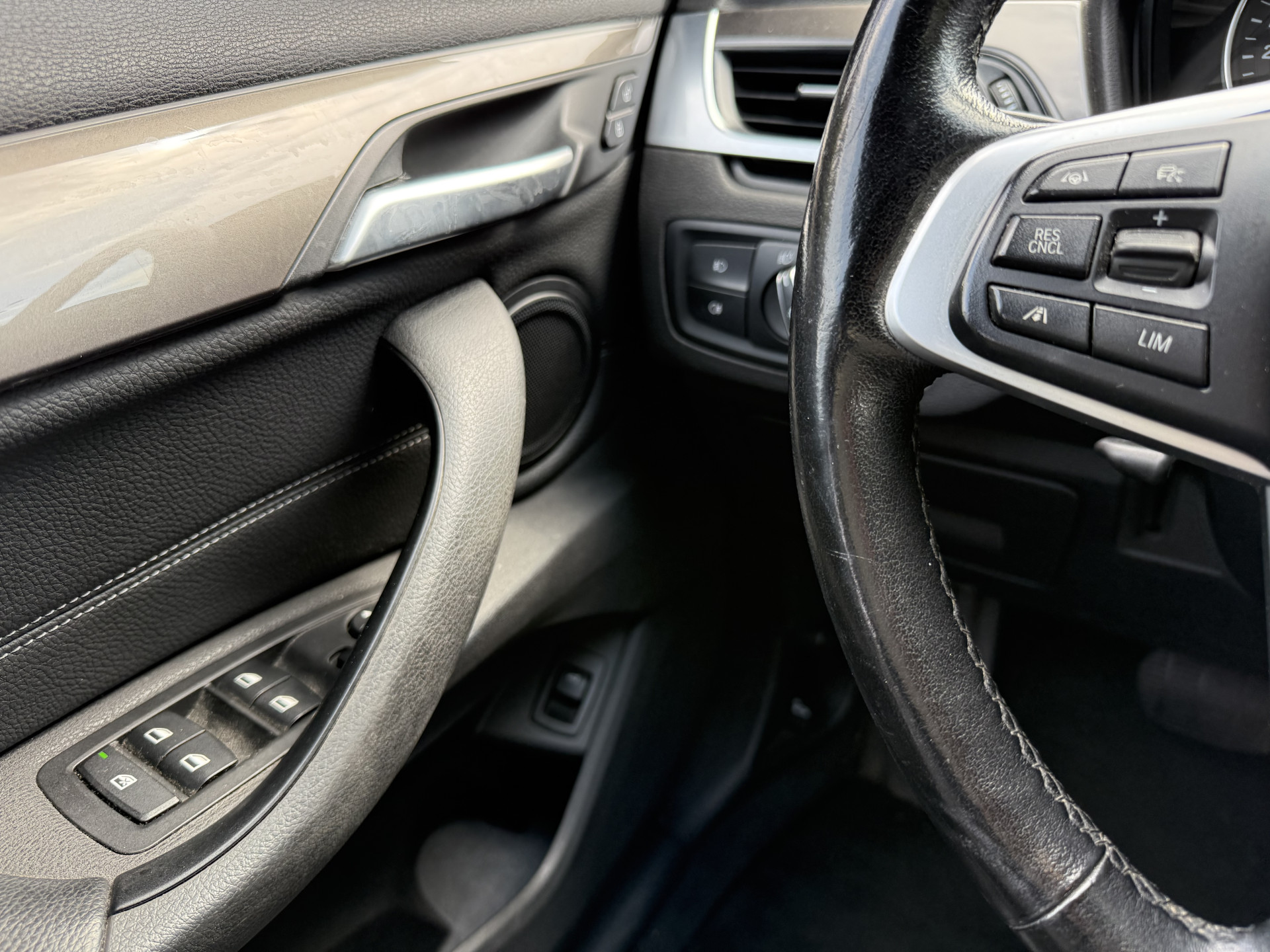 Foto van BMW X1 Xdrive20i