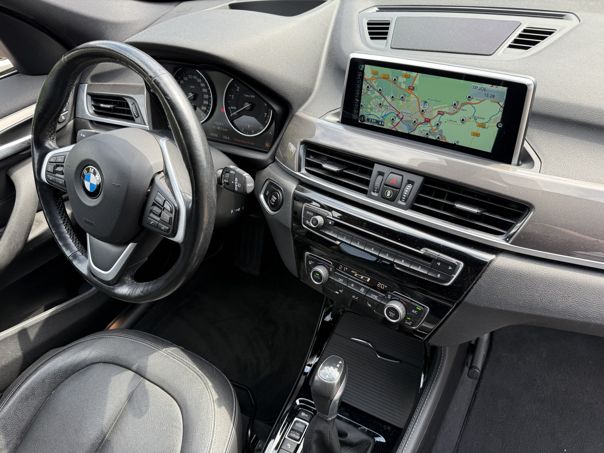 Foto van BMW X1 Xdrive20i