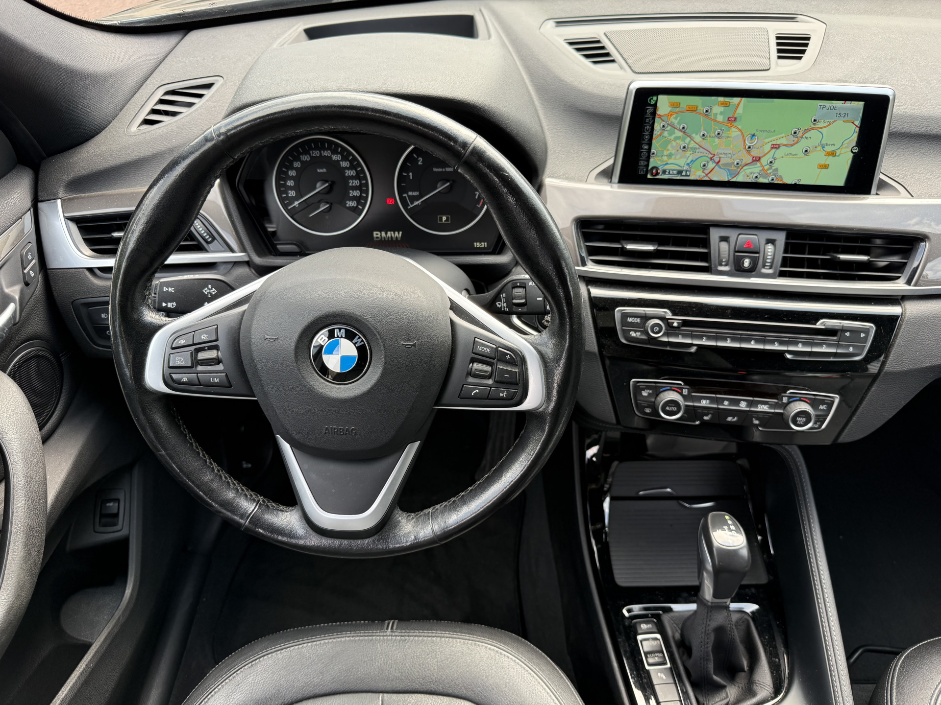 Foto van BMW X1 Xdrive20i