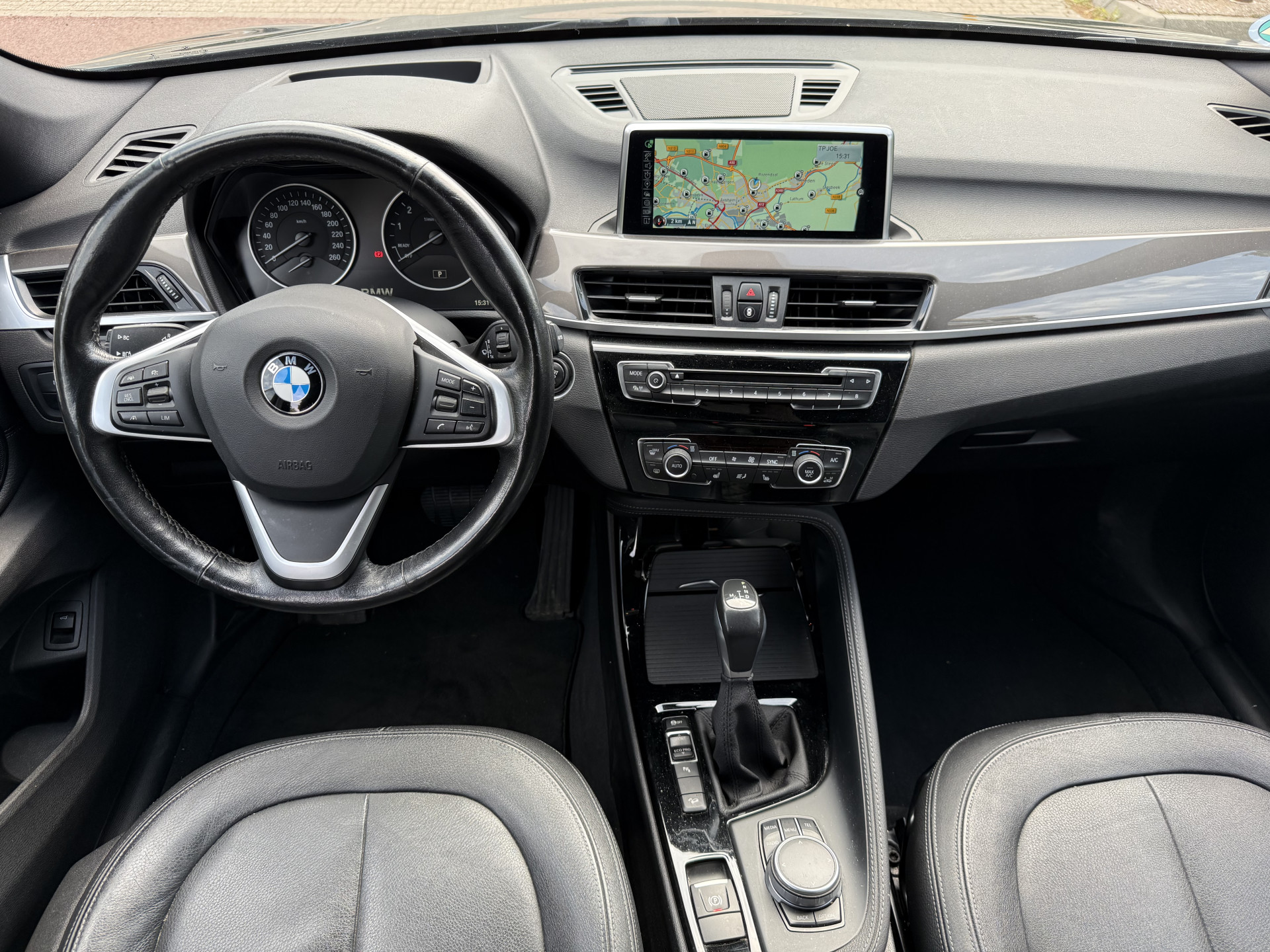 Foto van BMW X1 Xdrive20i