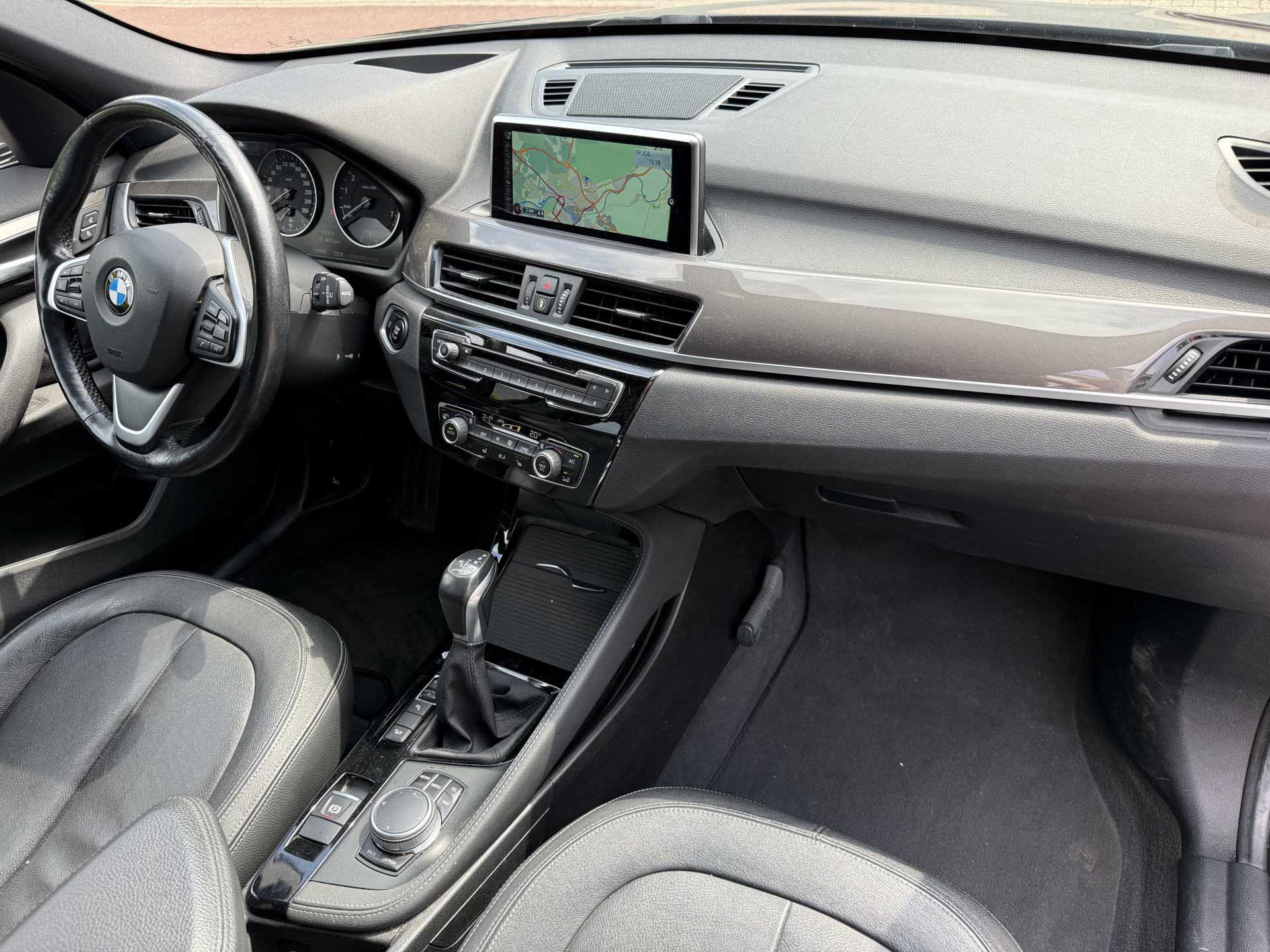 Foto van BMW X1 Xdrive20i