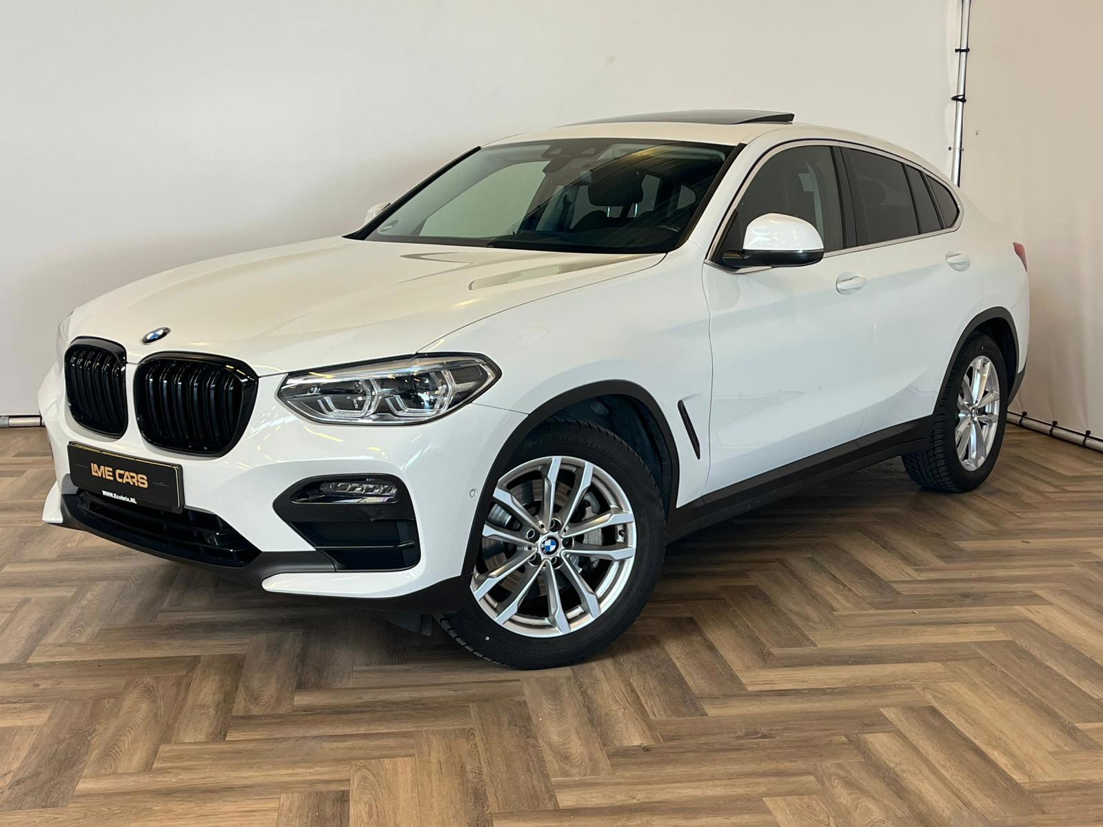 Foto van BMW X4 XDRIVE30I