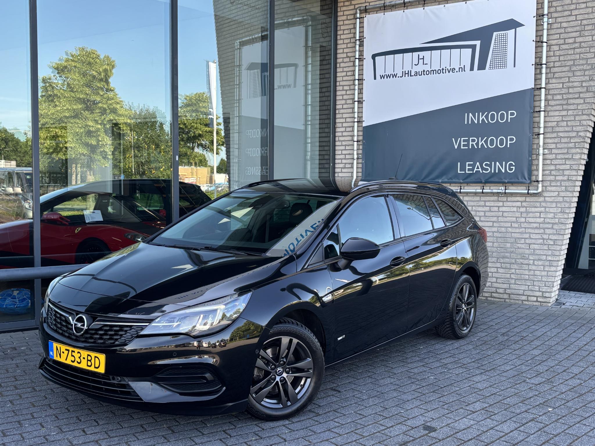 Foto van Opel Astra Sports Tourer