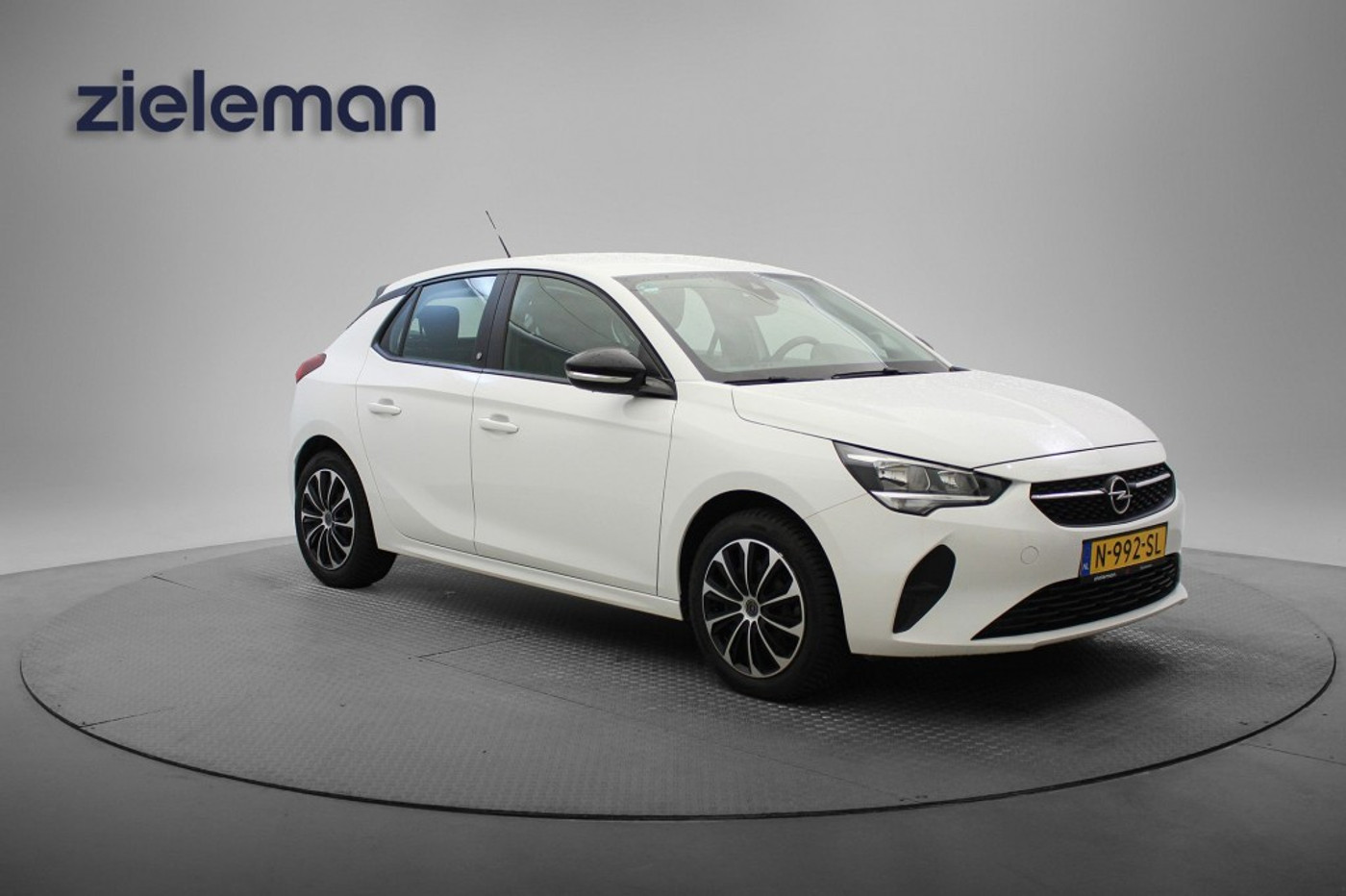 Opel Corsa Edition 50 kWh 3 Fase - Carplay, Cruise, Clima 2021 - voorkant