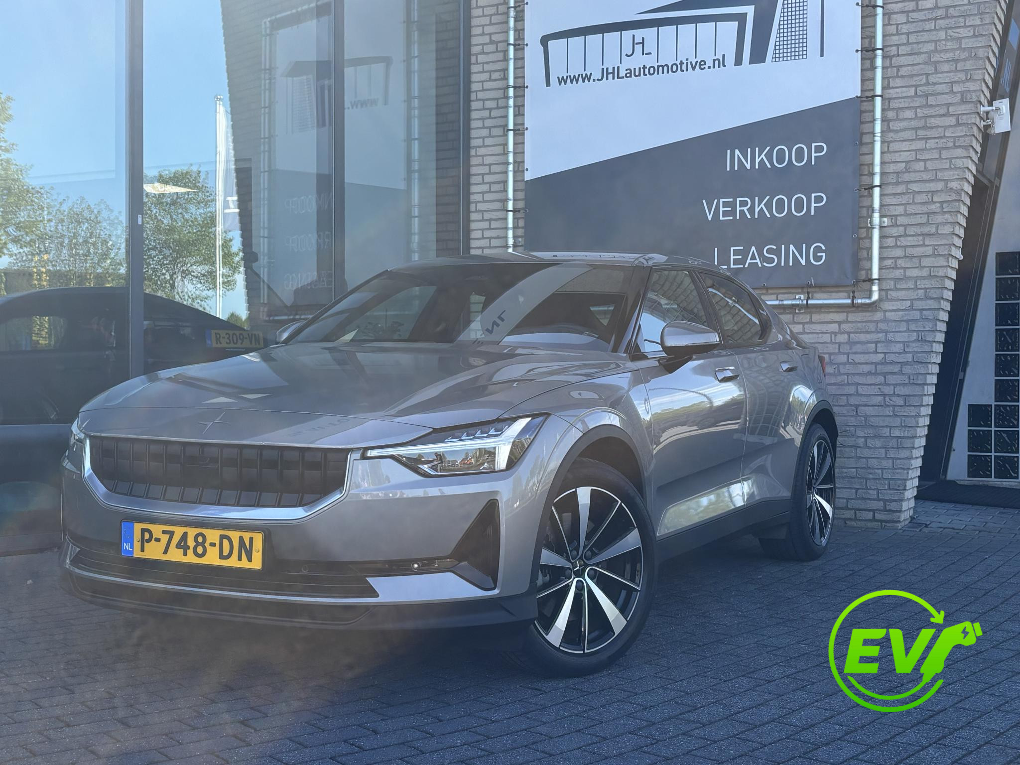 Foto van Polestar 2