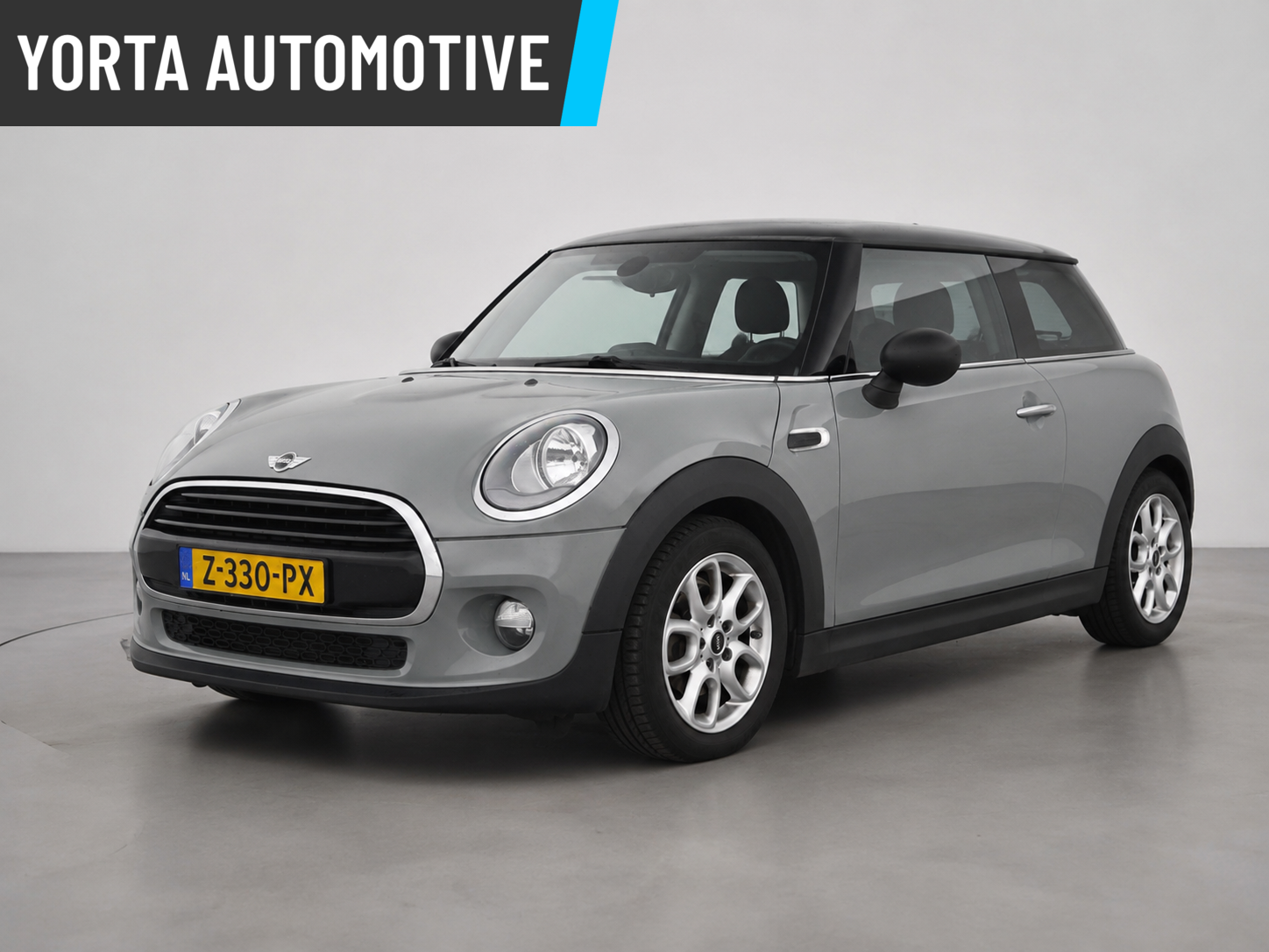 Mini Cooper 1.5 Cooper Pepper Serious Business 2018 - voorkant