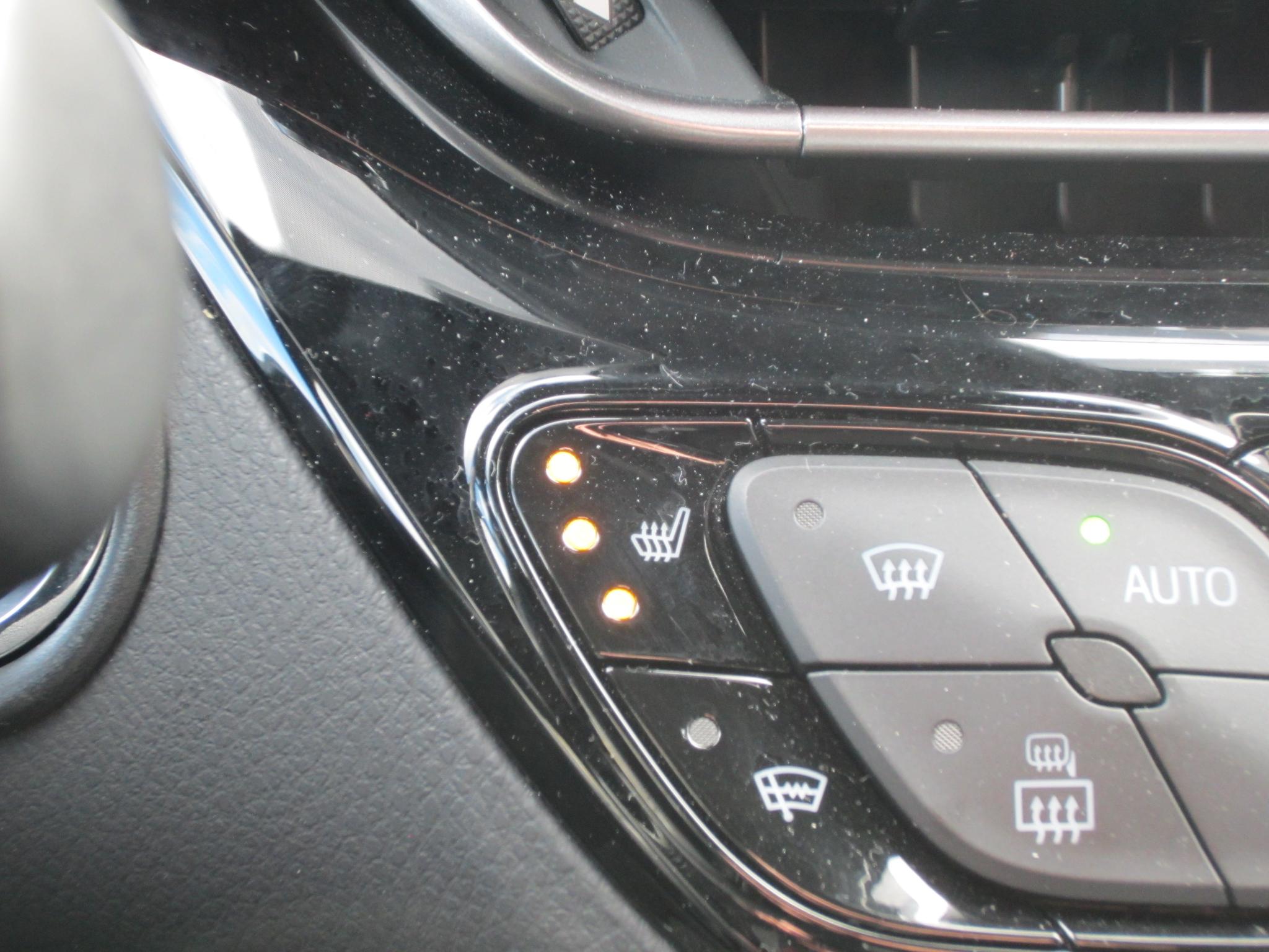 Foto van Toyota Toyota C-hr
