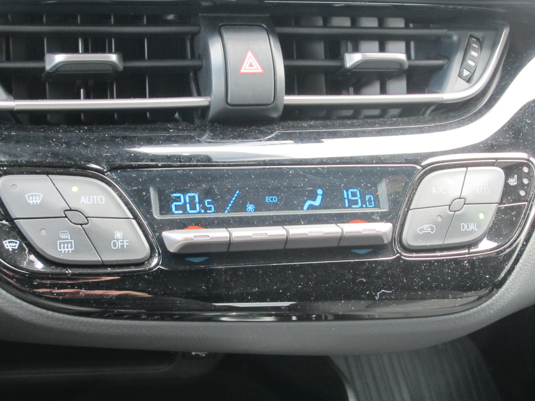 Foto van Toyota Toyota C-hr