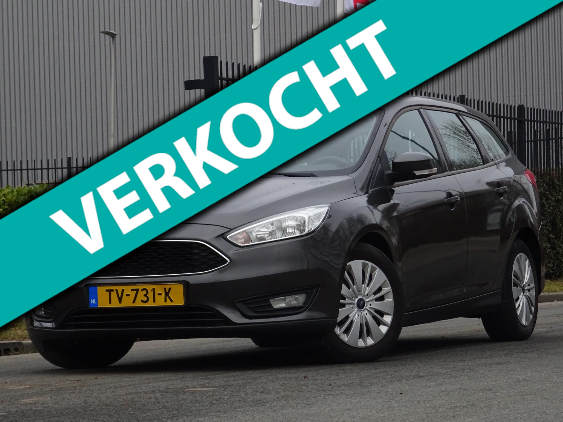 Ford Focus 1.0 Titanium Edition NAVI/AC/CRUISE/PDC 2016 - voorkant