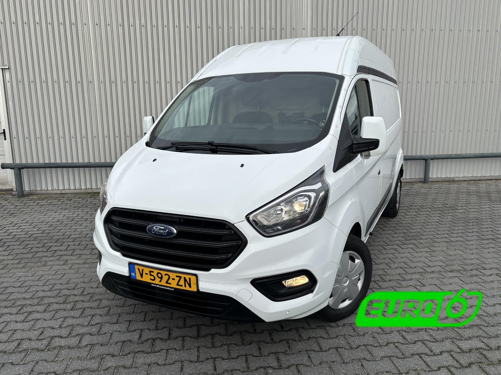 Ford Transit Custom 320 2.0 TDCI L2H2 Tr 2019 - voorkant
