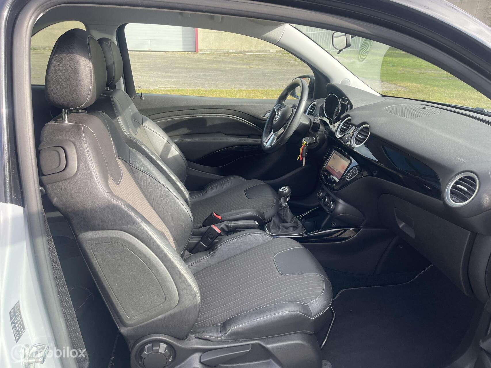 Foto van Opel Adam