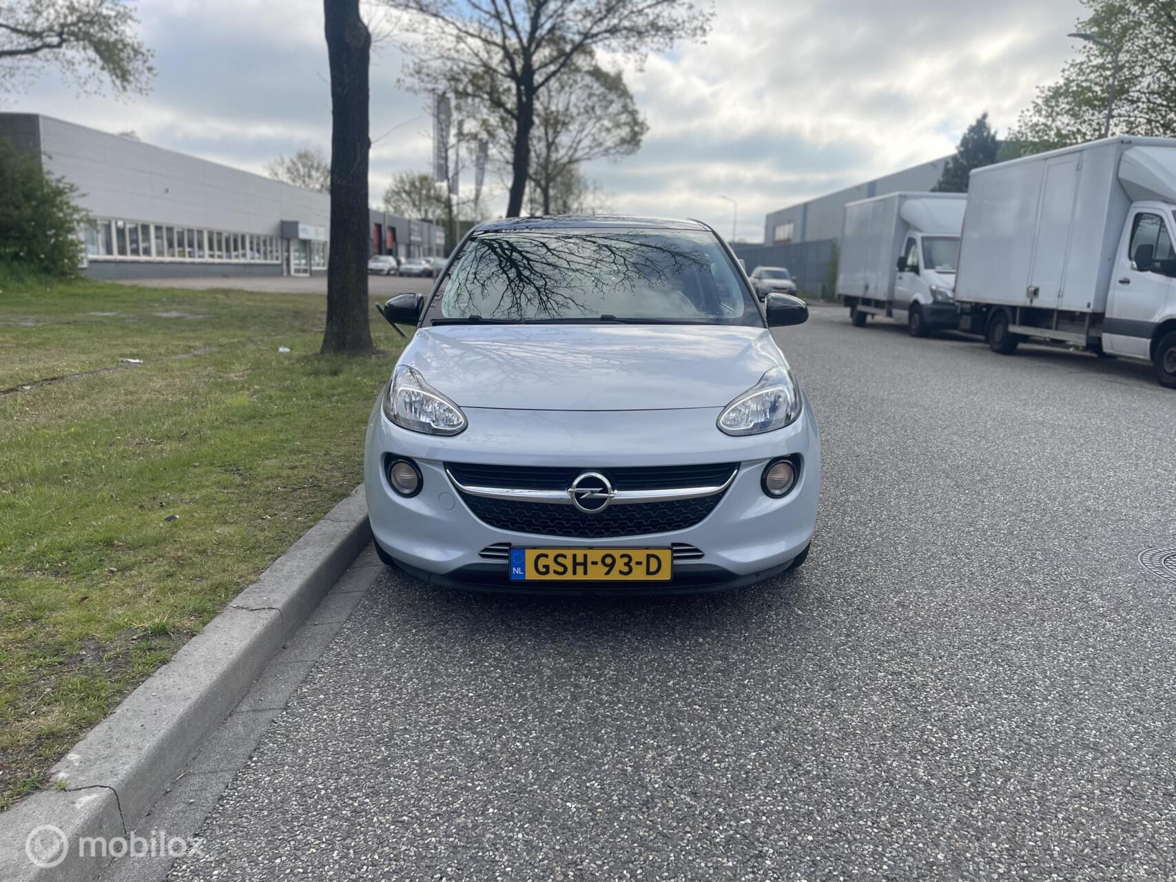 Foto van Opel Adam