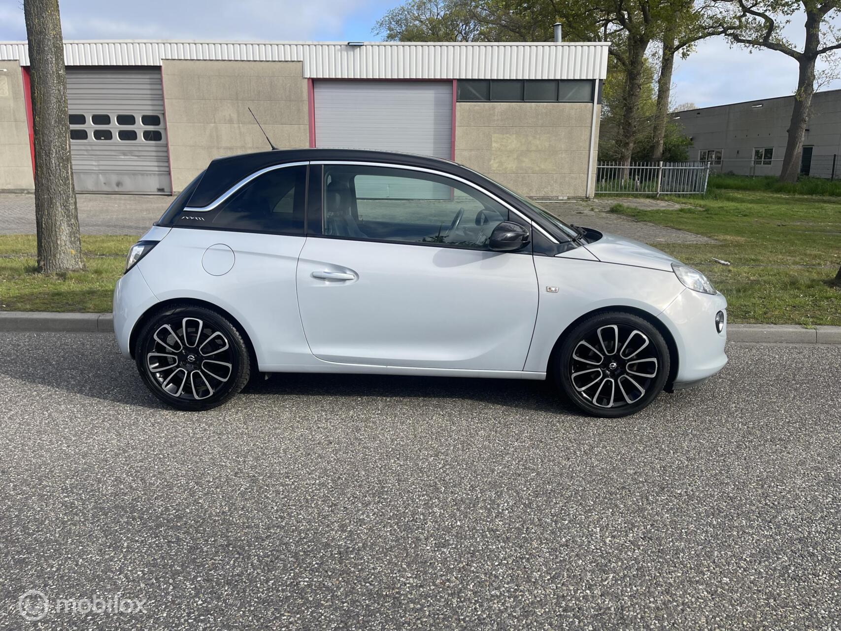 Foto van Opel Adam