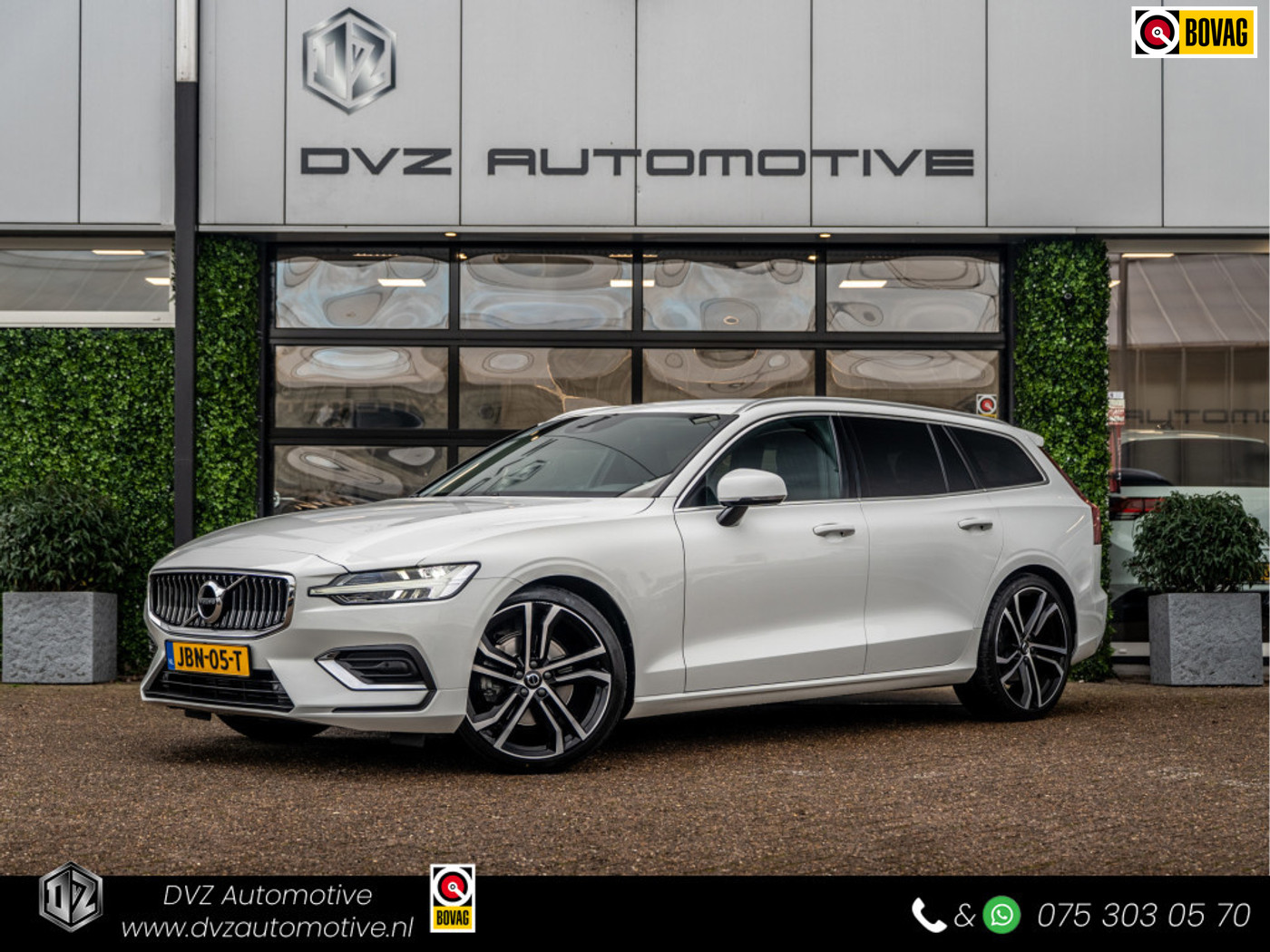 Volvo V60 2.0 T4 Inscription 2021 - voorkant