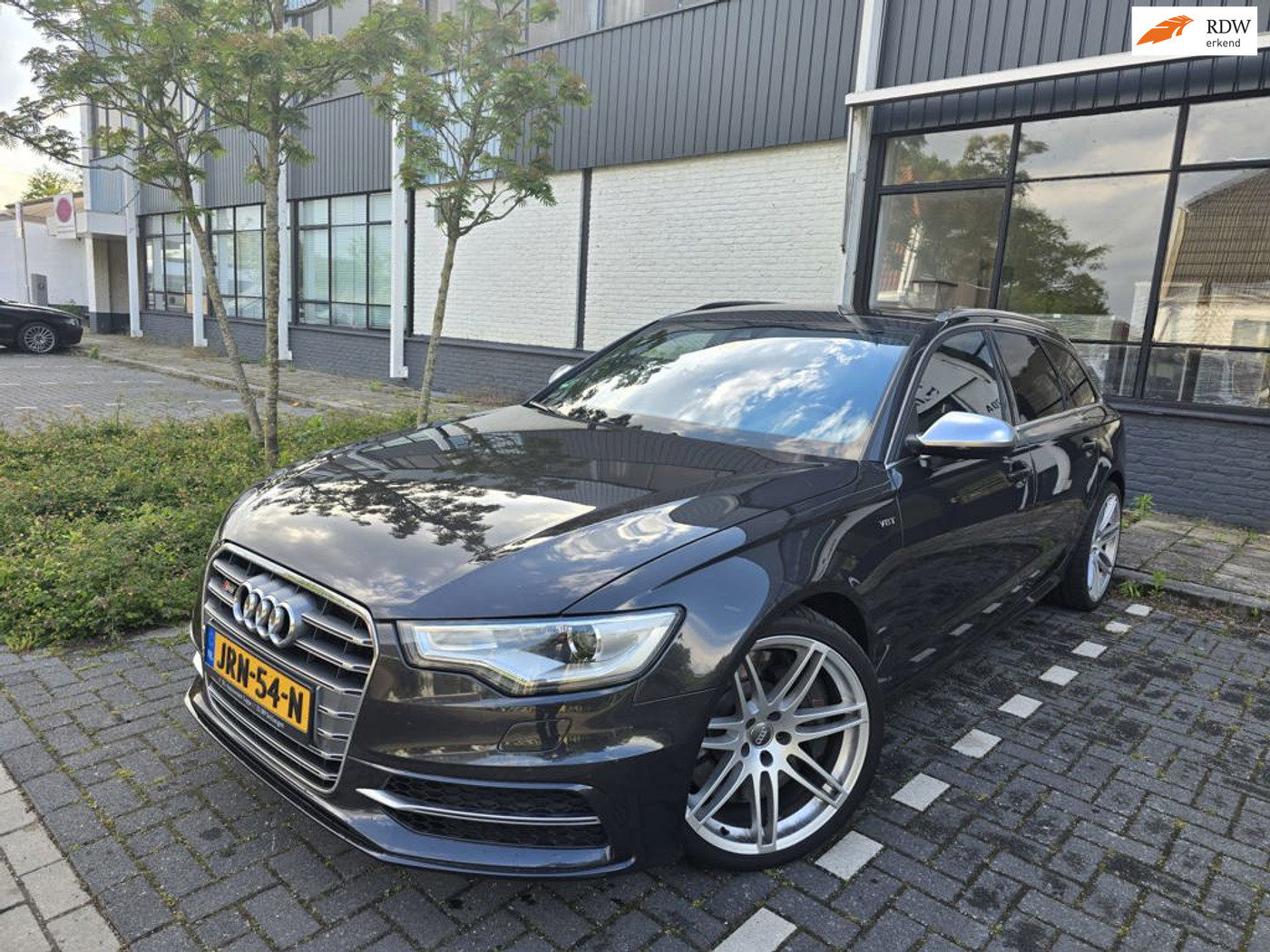 Foto van AUDI S6 AVANT