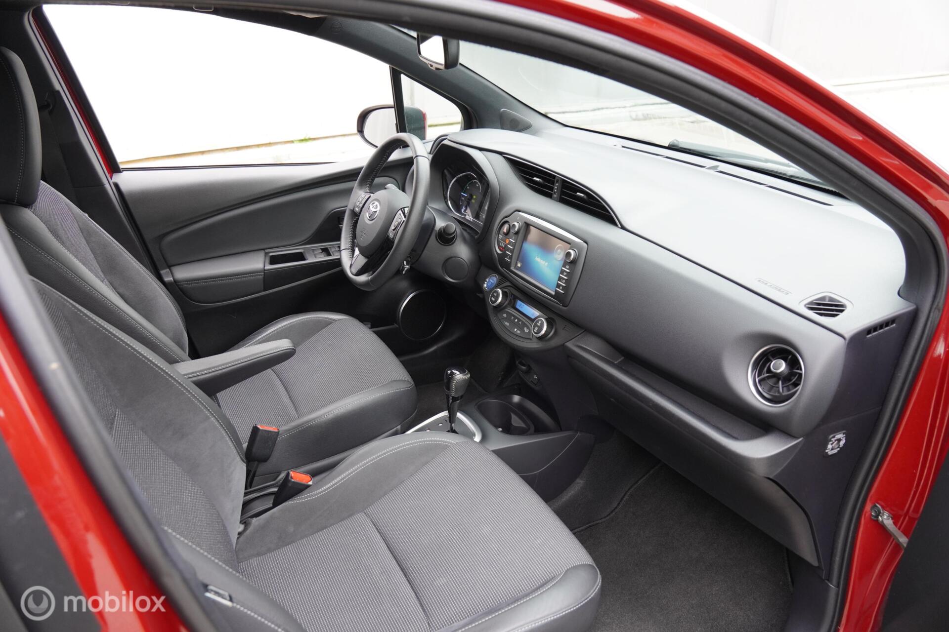 Foto van Toyota Toyota Yaris Hybrid