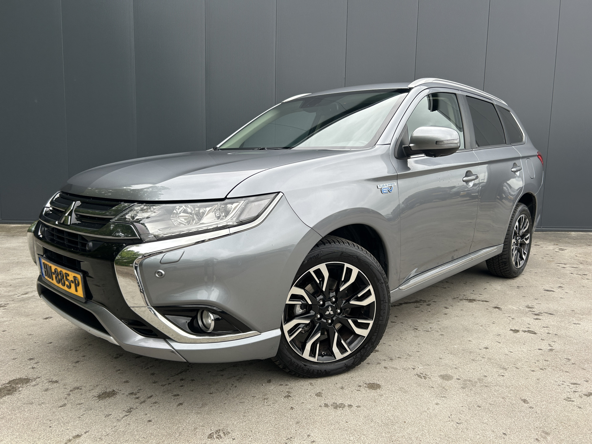Foto van MITSUBISHI MITSUBISHI OUTLANDER