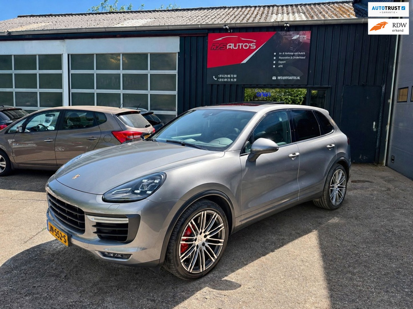 Foto van PORSCHE CAYENNE TURBO