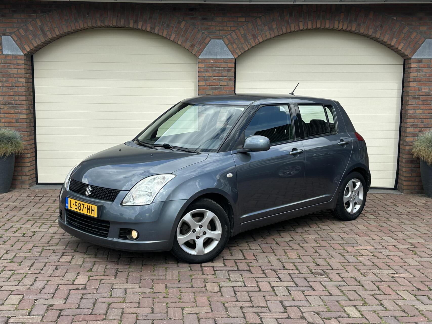 Suzuki Swift 1.3i Comfort Airco 5 deurs 2007 - voorkant