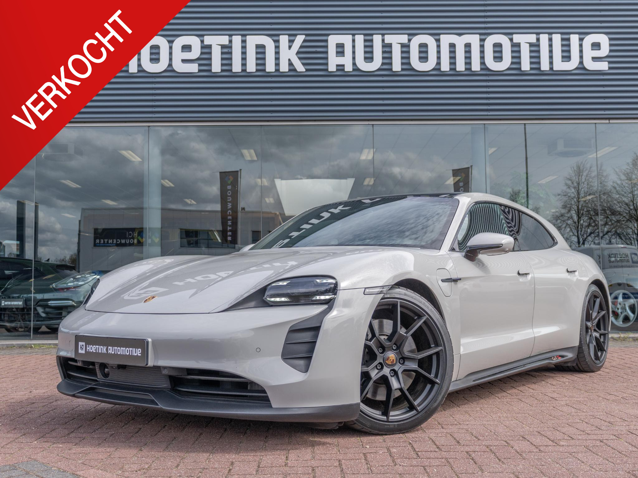 Foto van PORSCHE TAYCAN GTS