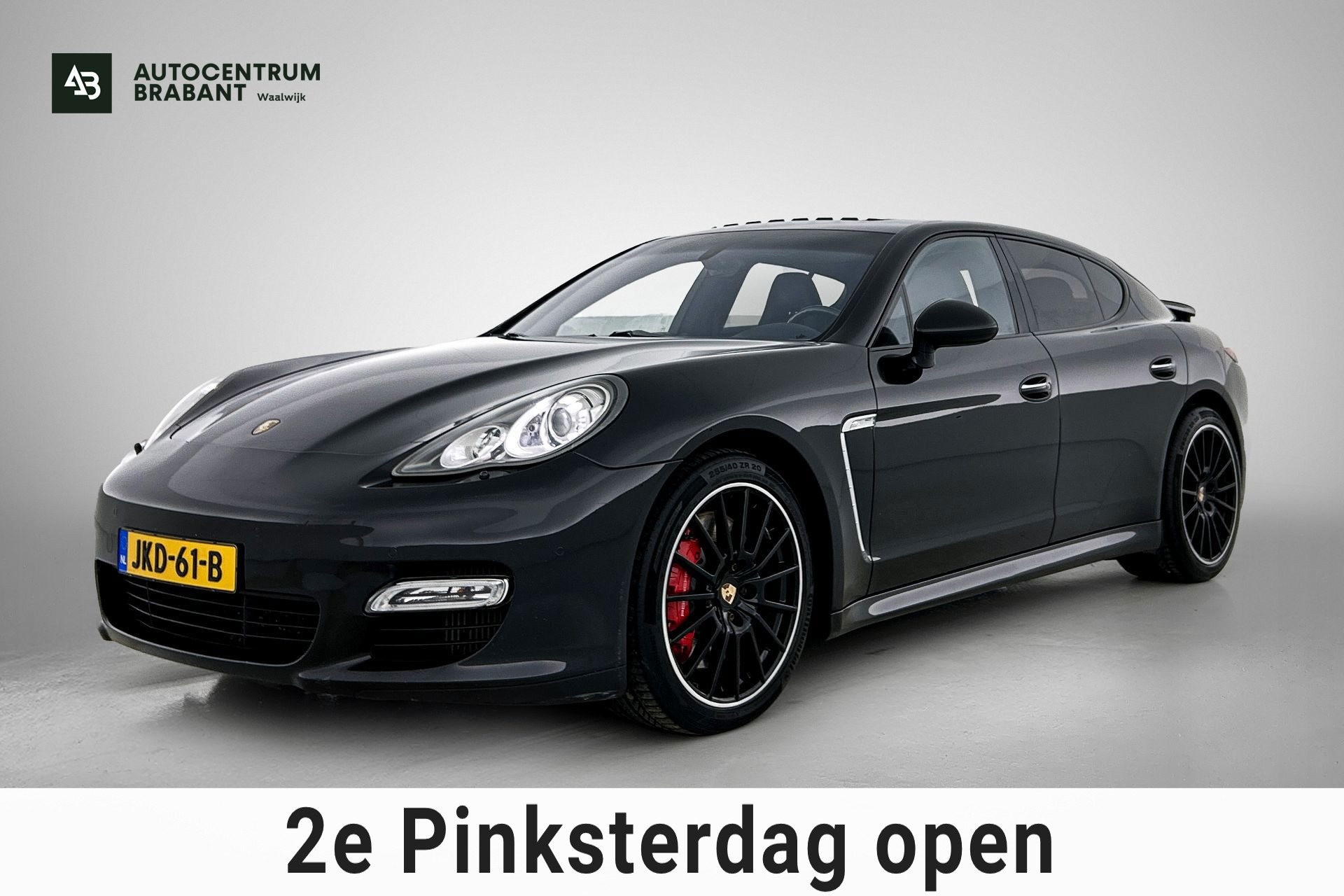 Foto van PORSCHE PANAMERA TURBO
