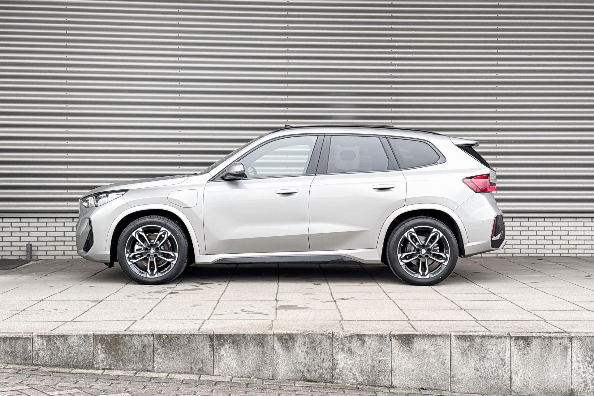Foto van BMW X1 Xdrive25e