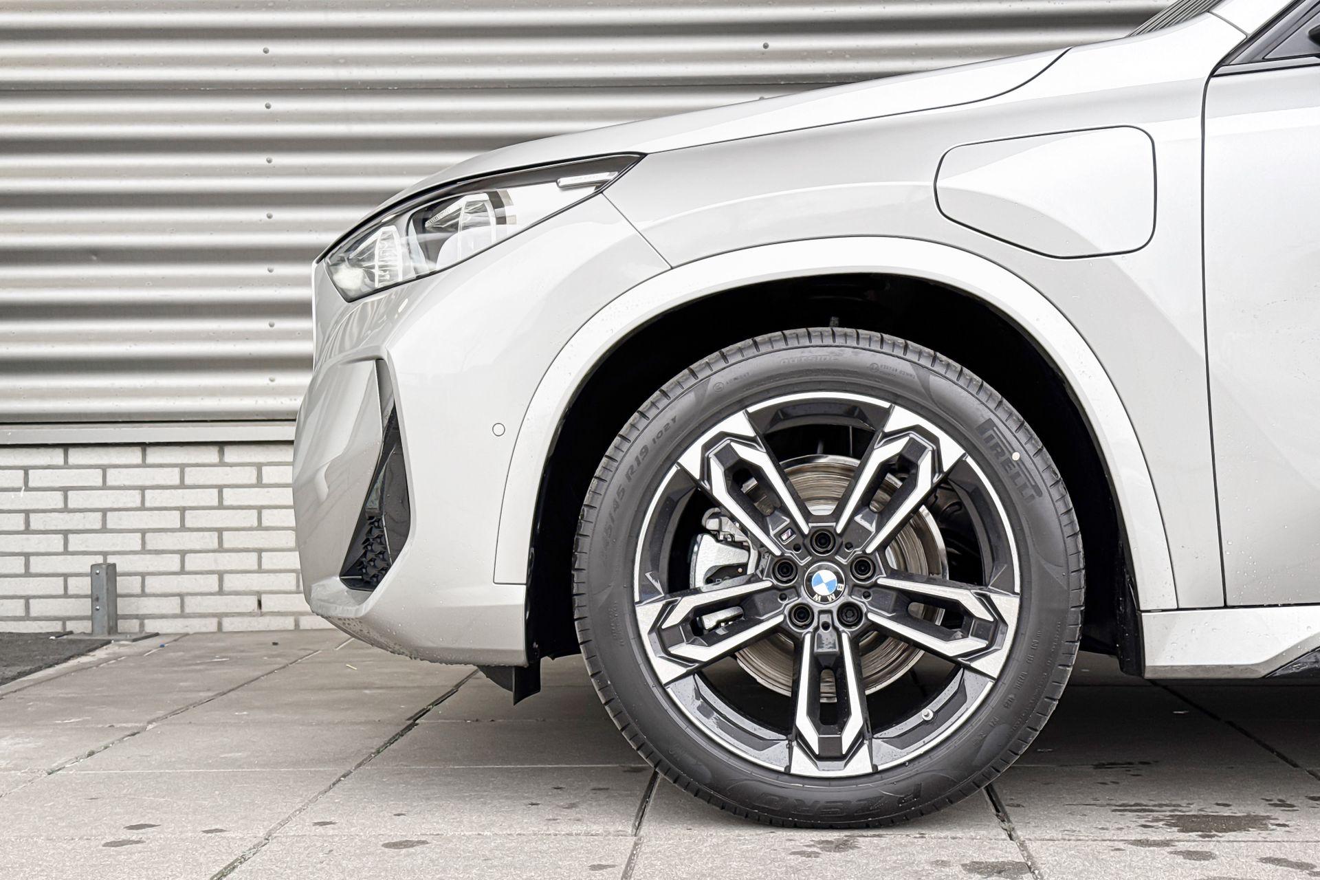 Foto van BMW X1 Xdrive25e