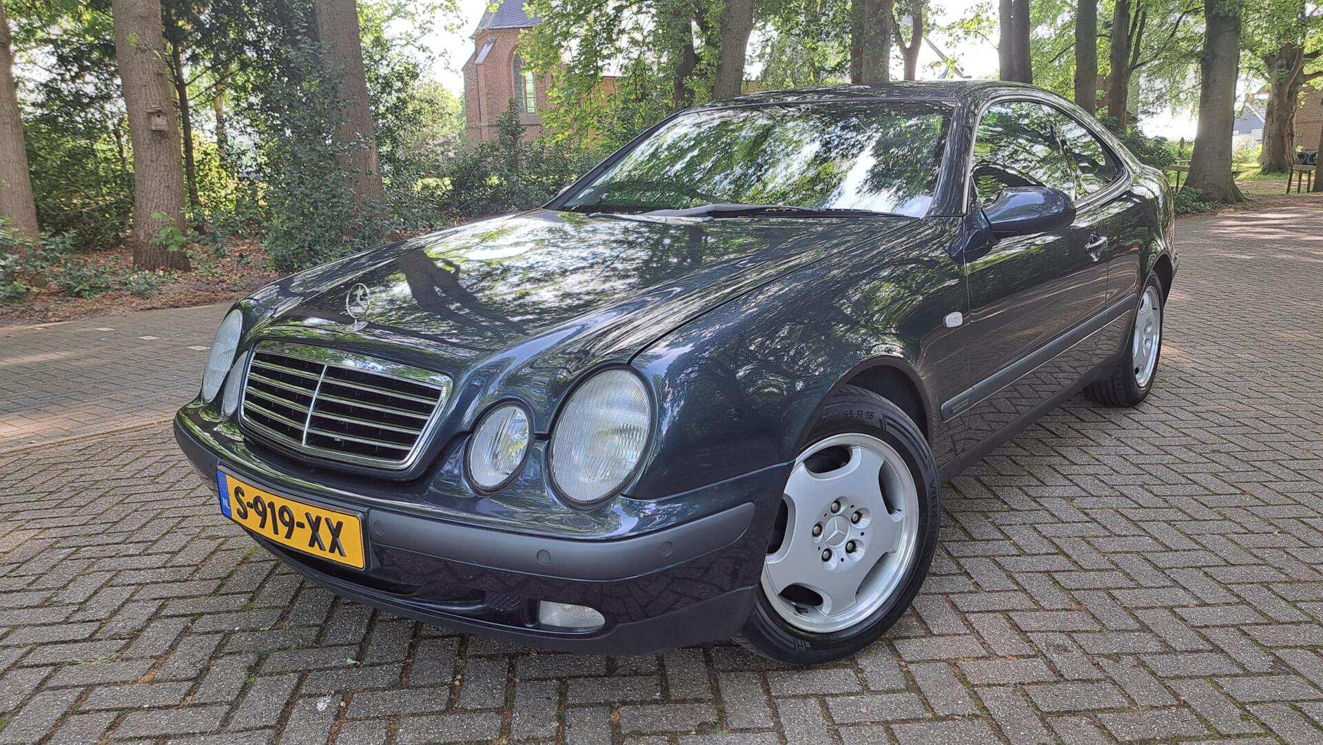 Foto van MERCEDES-BENZ CLK 320