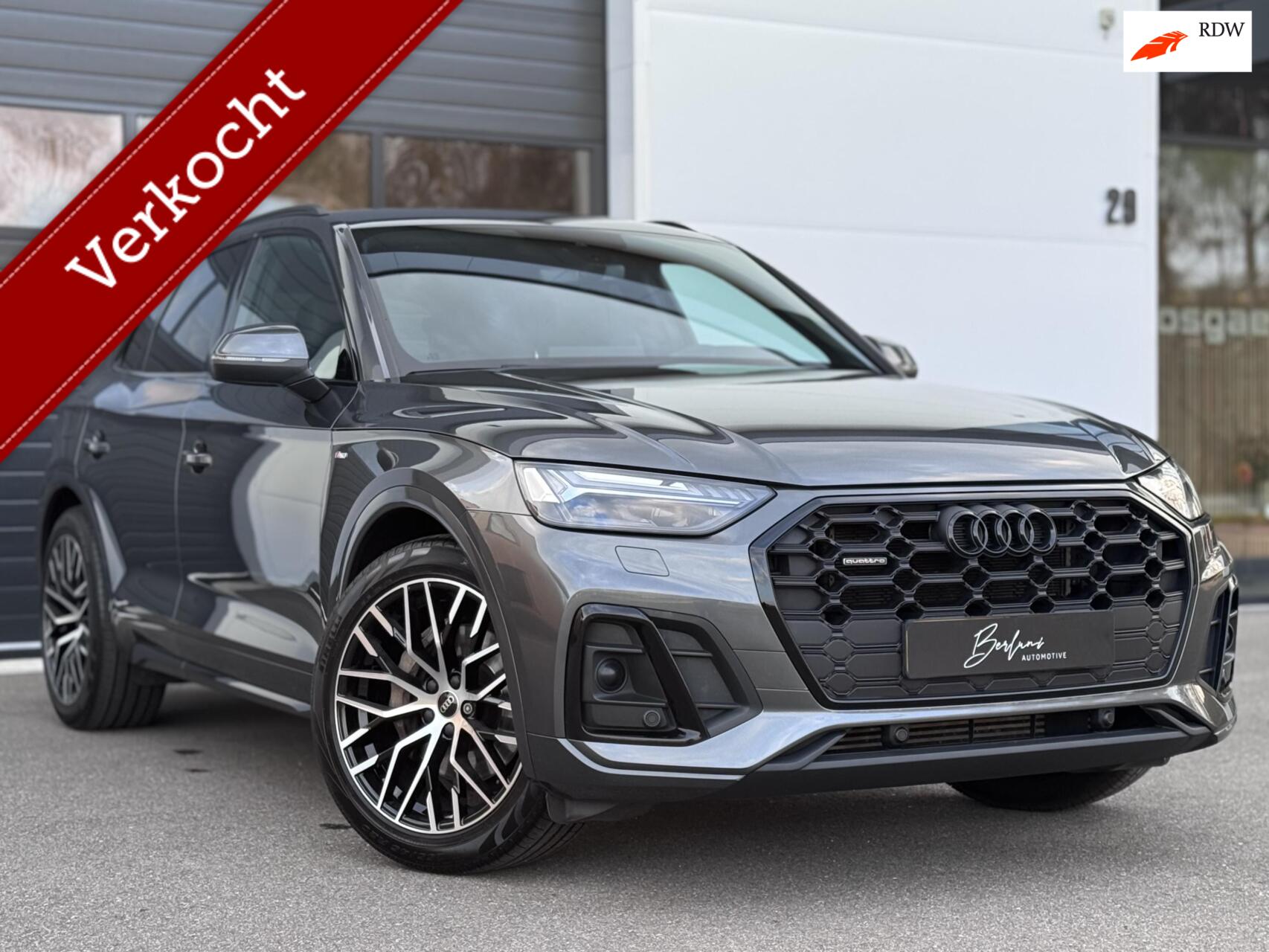 Audi Q5 55 TFSI E 55 TFSIe S-line Black Optik | Luchtvering | Camera 2021 - voorkant