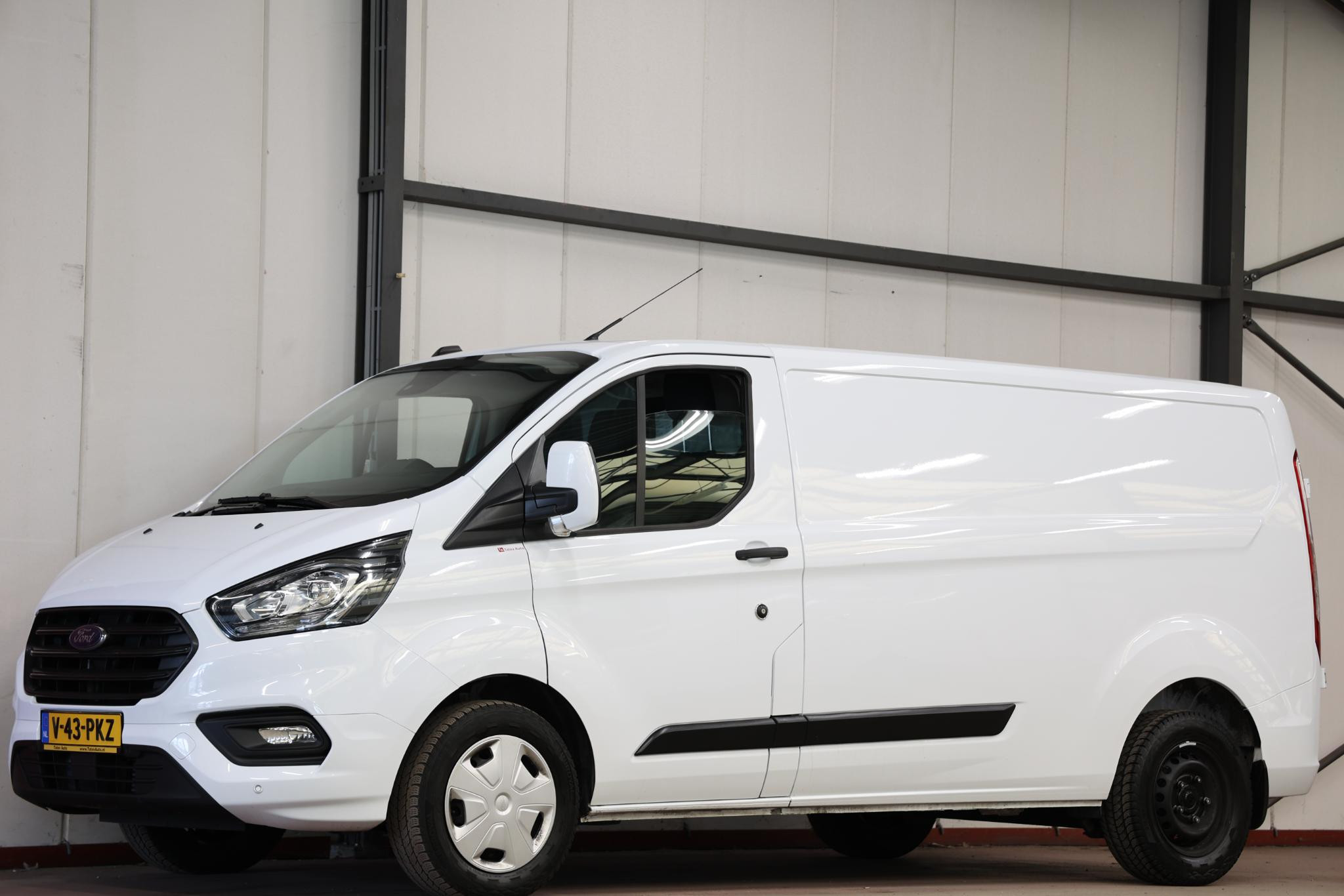 Ford Transit Custom 2.0 TDCI L2H1 AUTOMAAT 2023 - voorkant