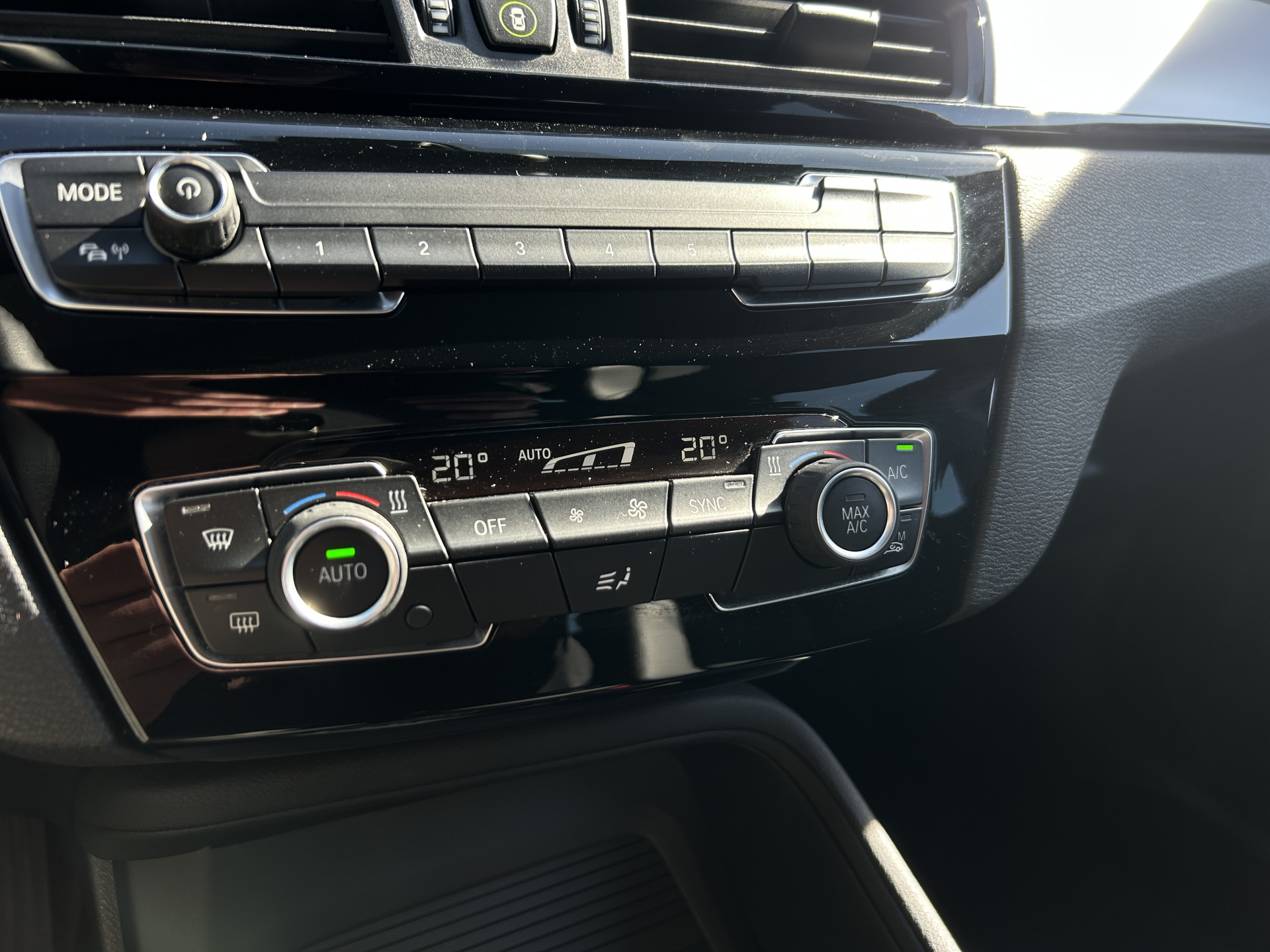 Foto van BMW X1 Xdrive25e