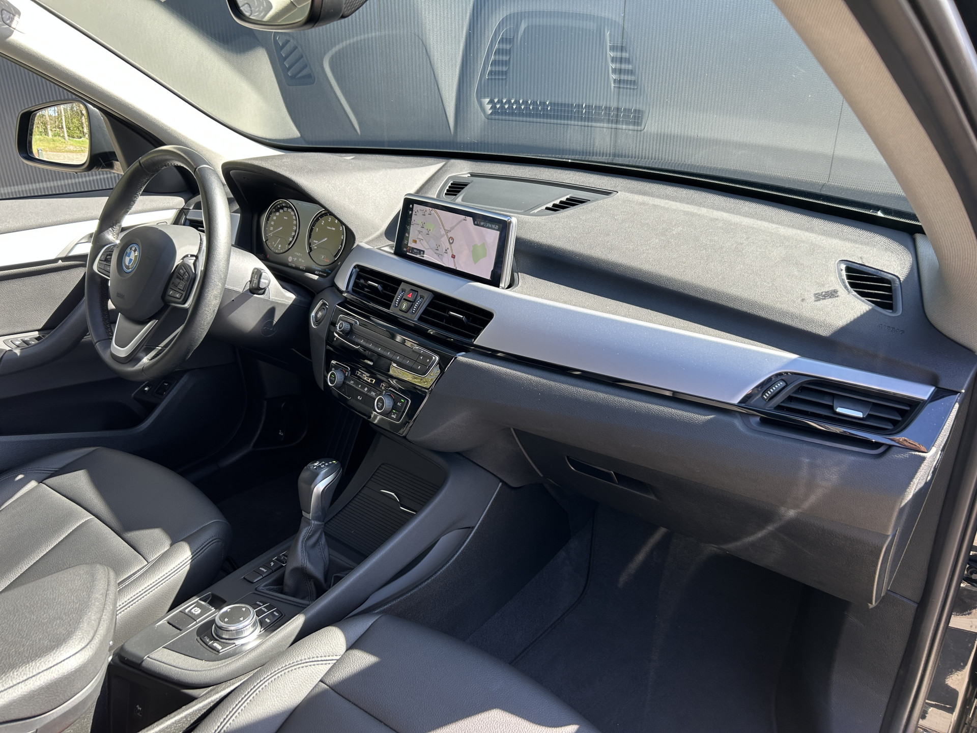 Foto van BMW X1 Xdrive25e