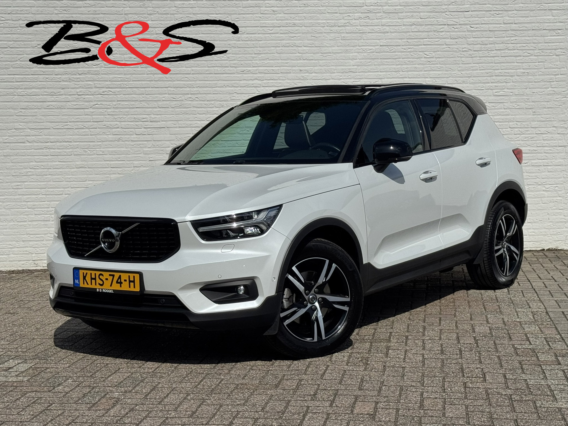 Volvo XC40 2.0 T4 AWD Inscription R-Design Pano Camer carplay Trekhaak Navi 2019 - voorkant