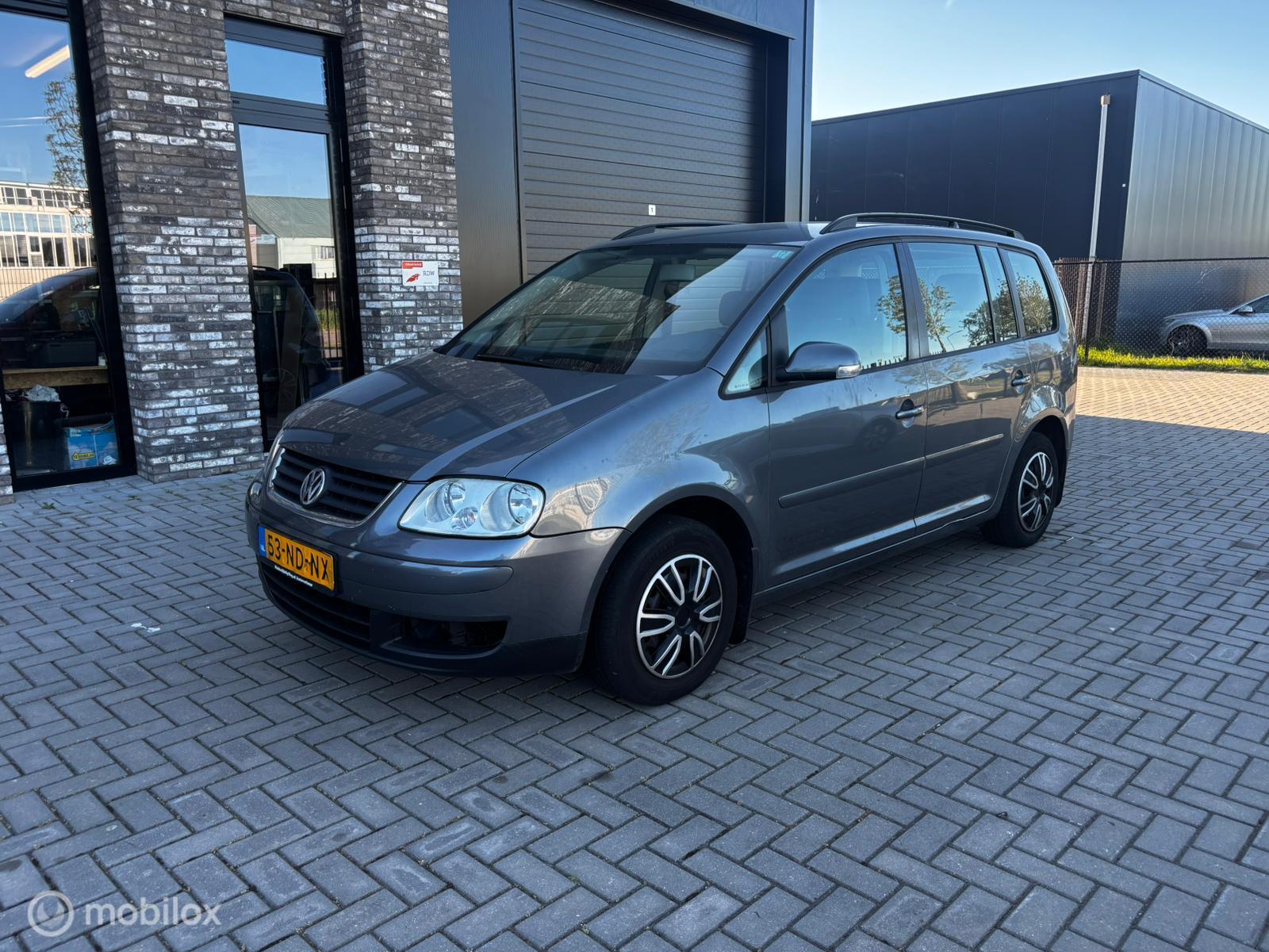 Foto van VOLKSWAGEN TOURAN