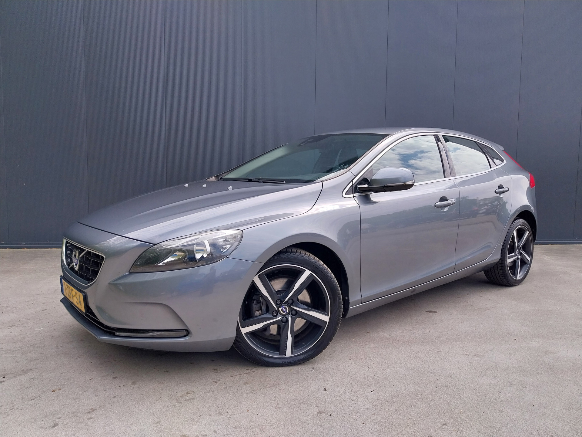 Foto van VOLVO V40