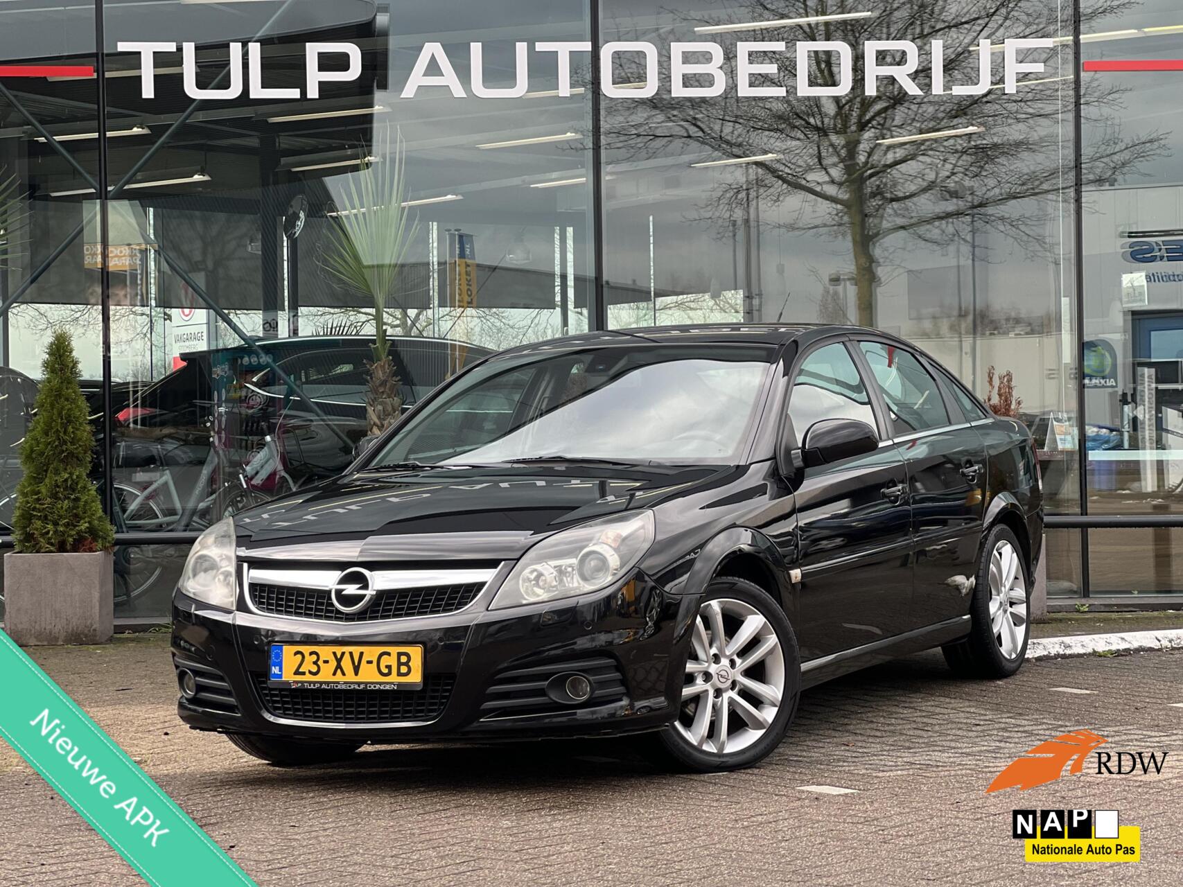 Foto van Opel Vectra GTS