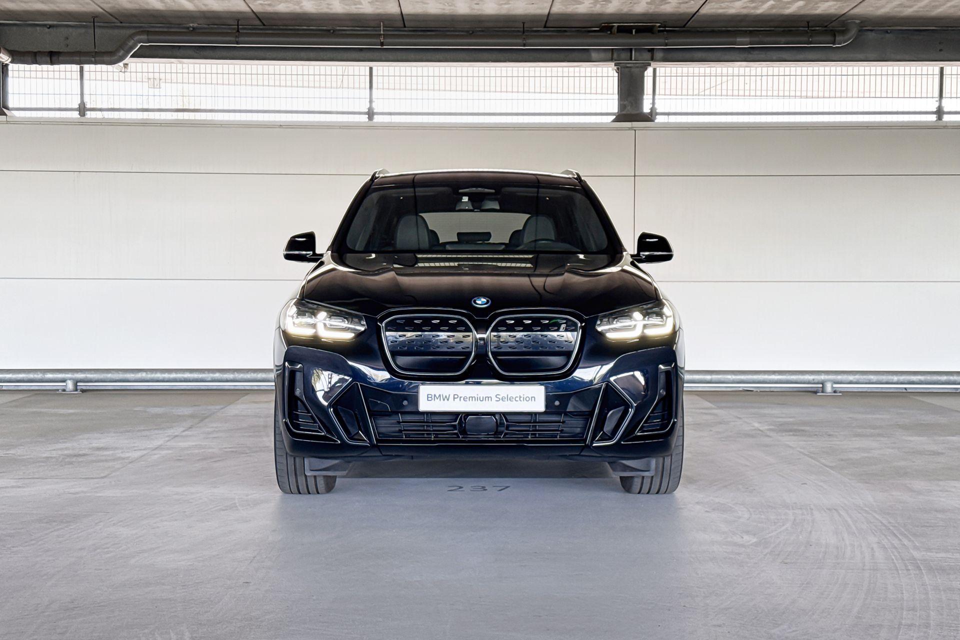 Foto van BMW Ix3
