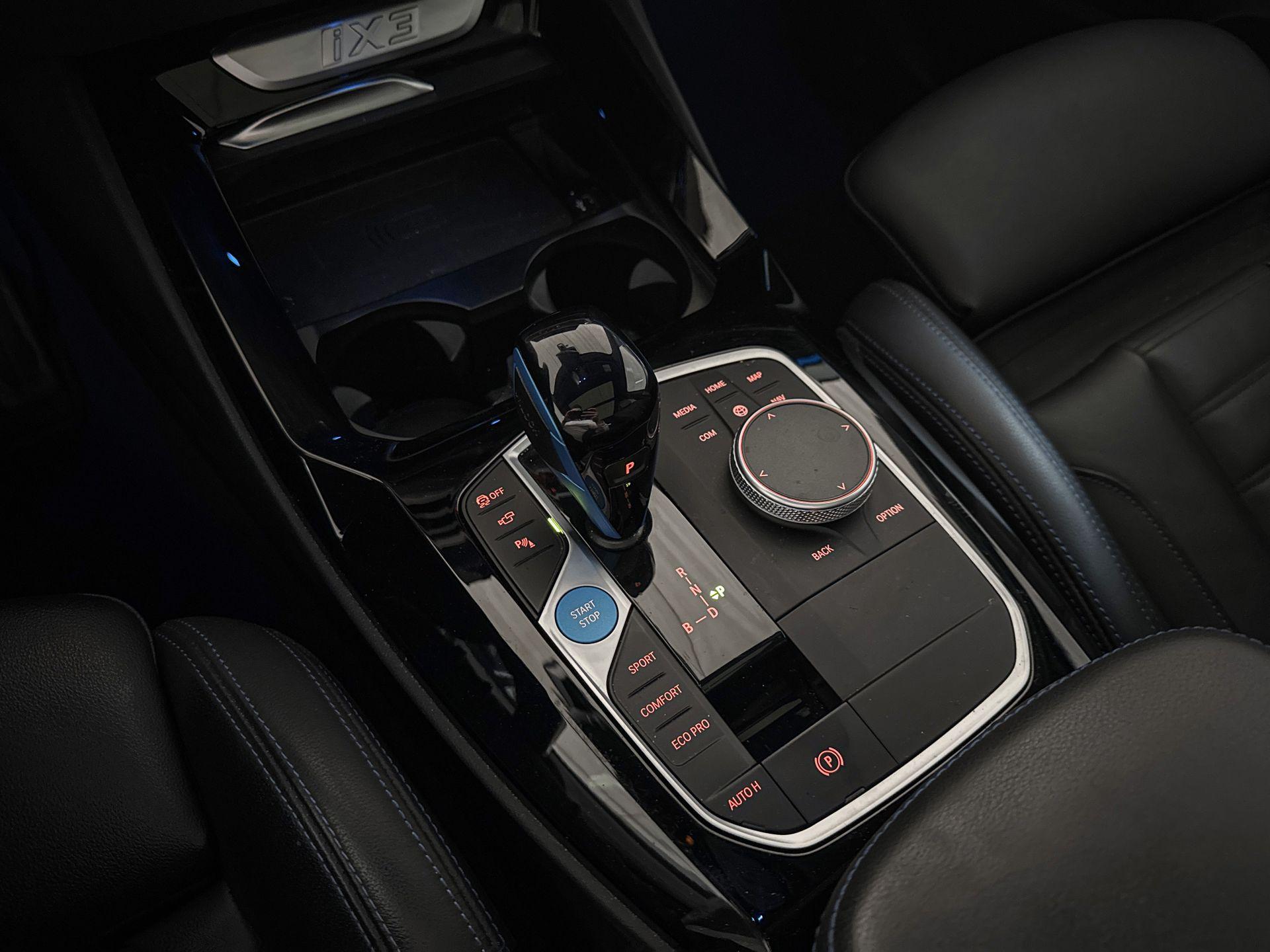Foto van BMW Ix3