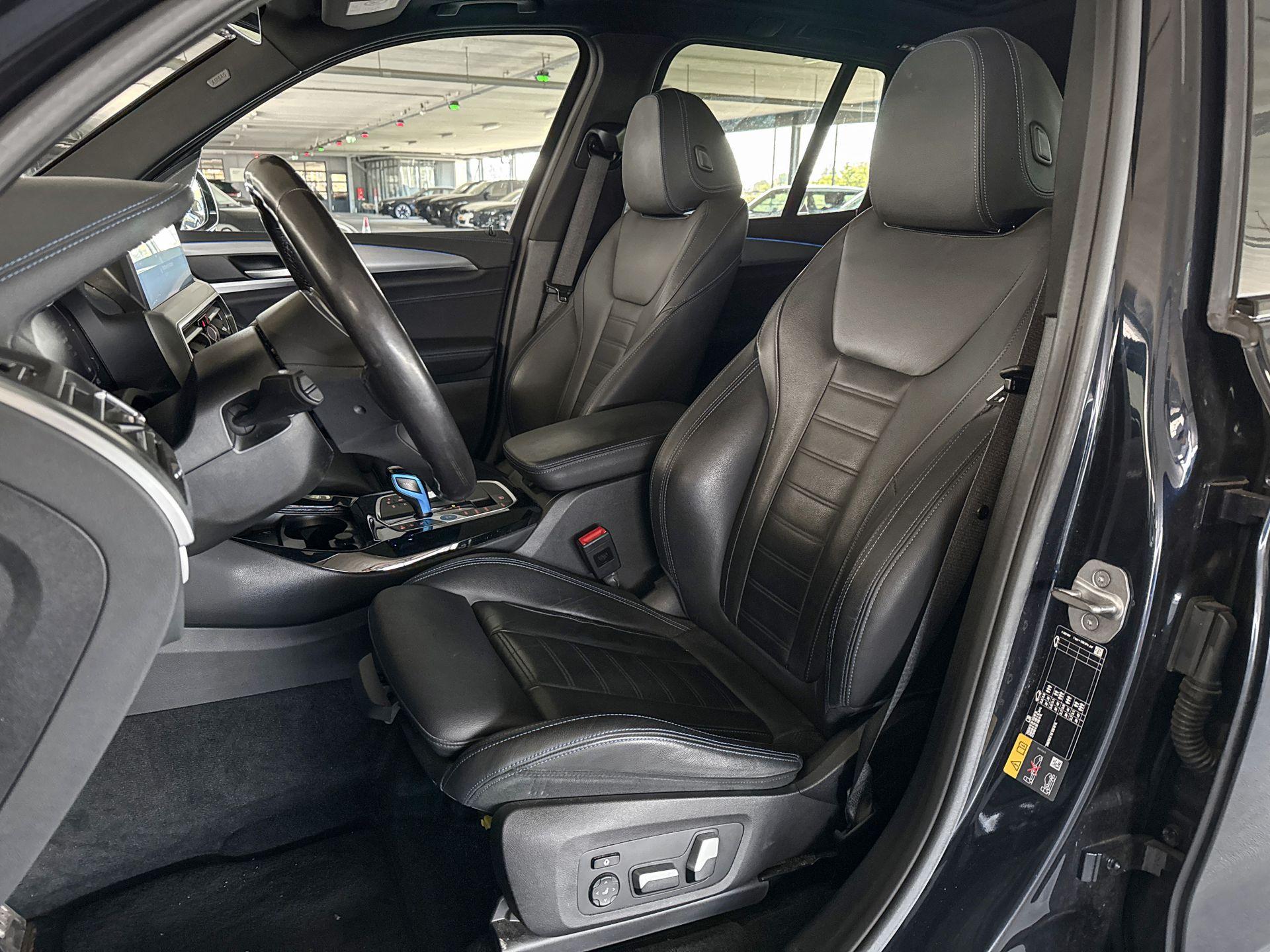 Foto van BMW Ix3