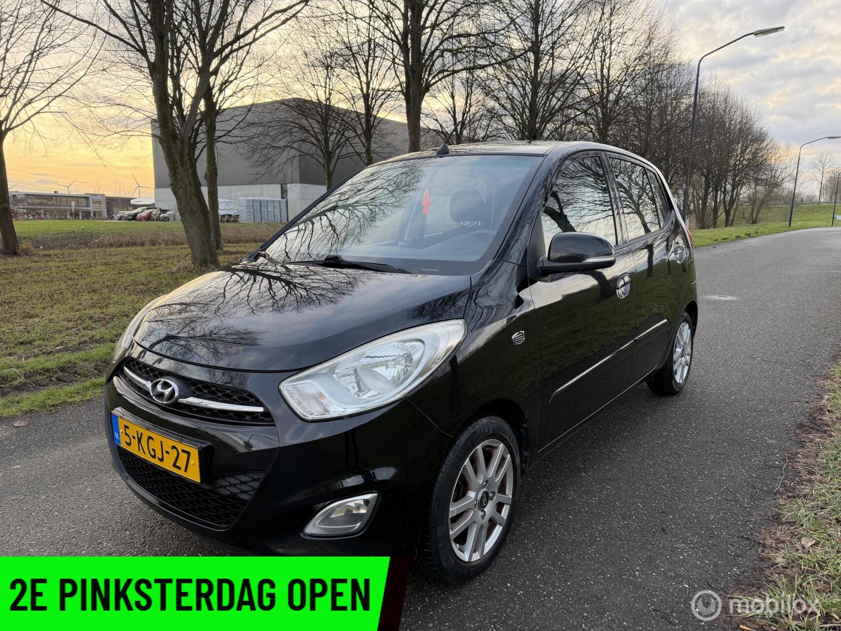 Hyundai I 10 1.2 i-Drive Cool*NEW APK 02/27*AIRCO*TREKHAAK 2013 - voorkant