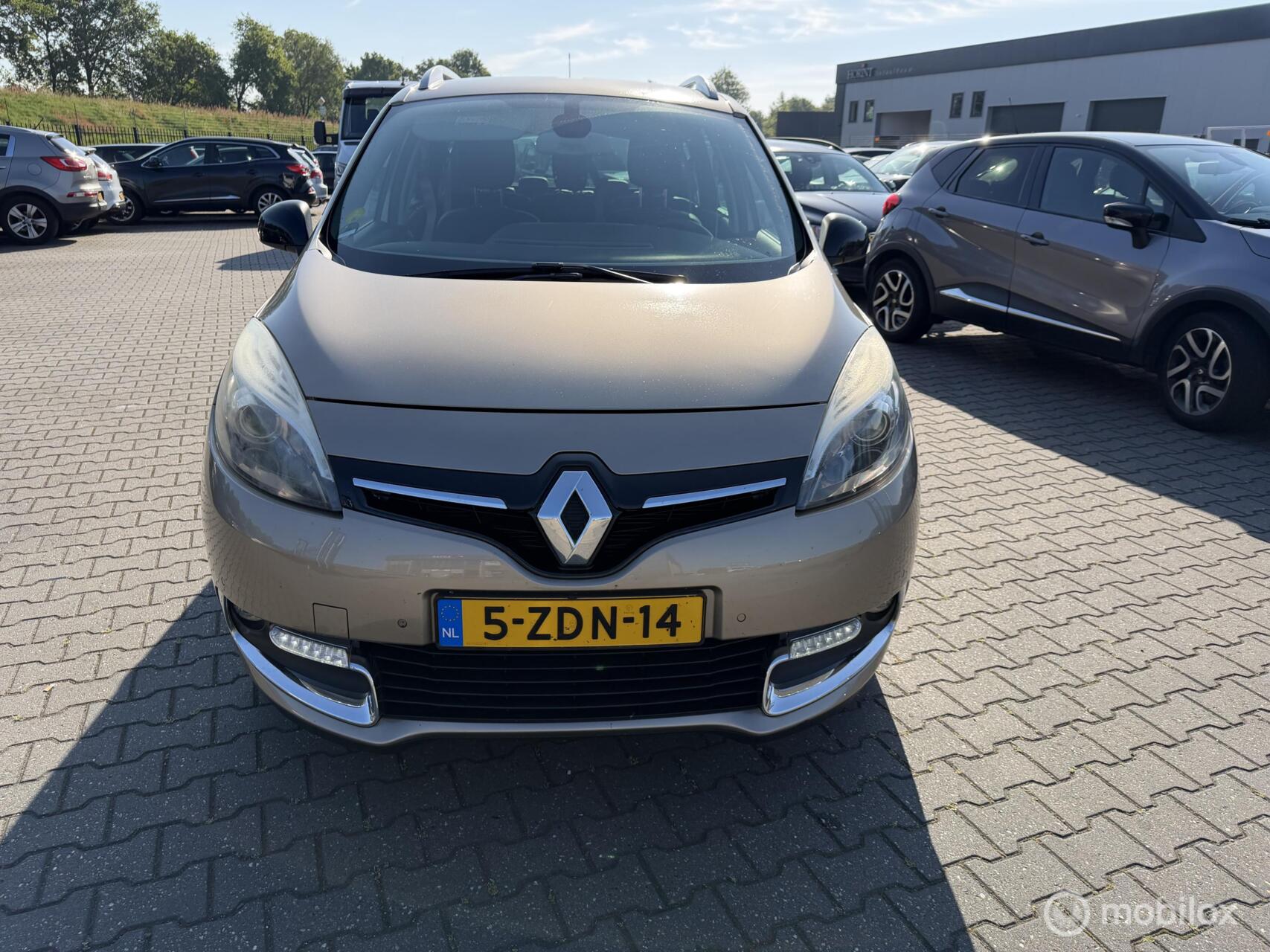 Foto van RENAULT MEGANE SCENIC