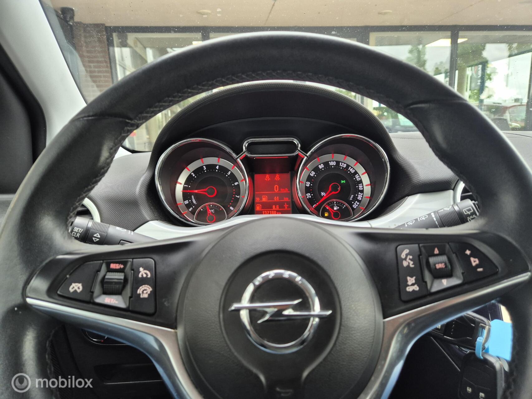 Foto van Opel Adam