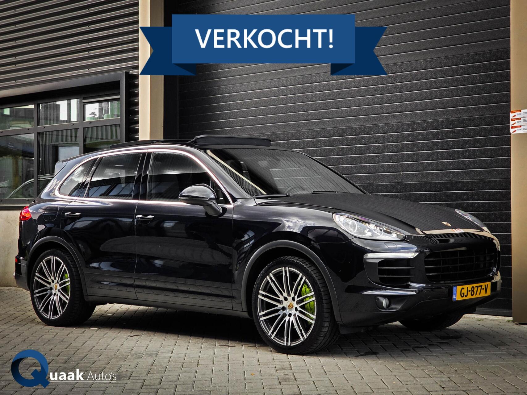 Foto van PORSCHE CAYENNE S E-HYBRID