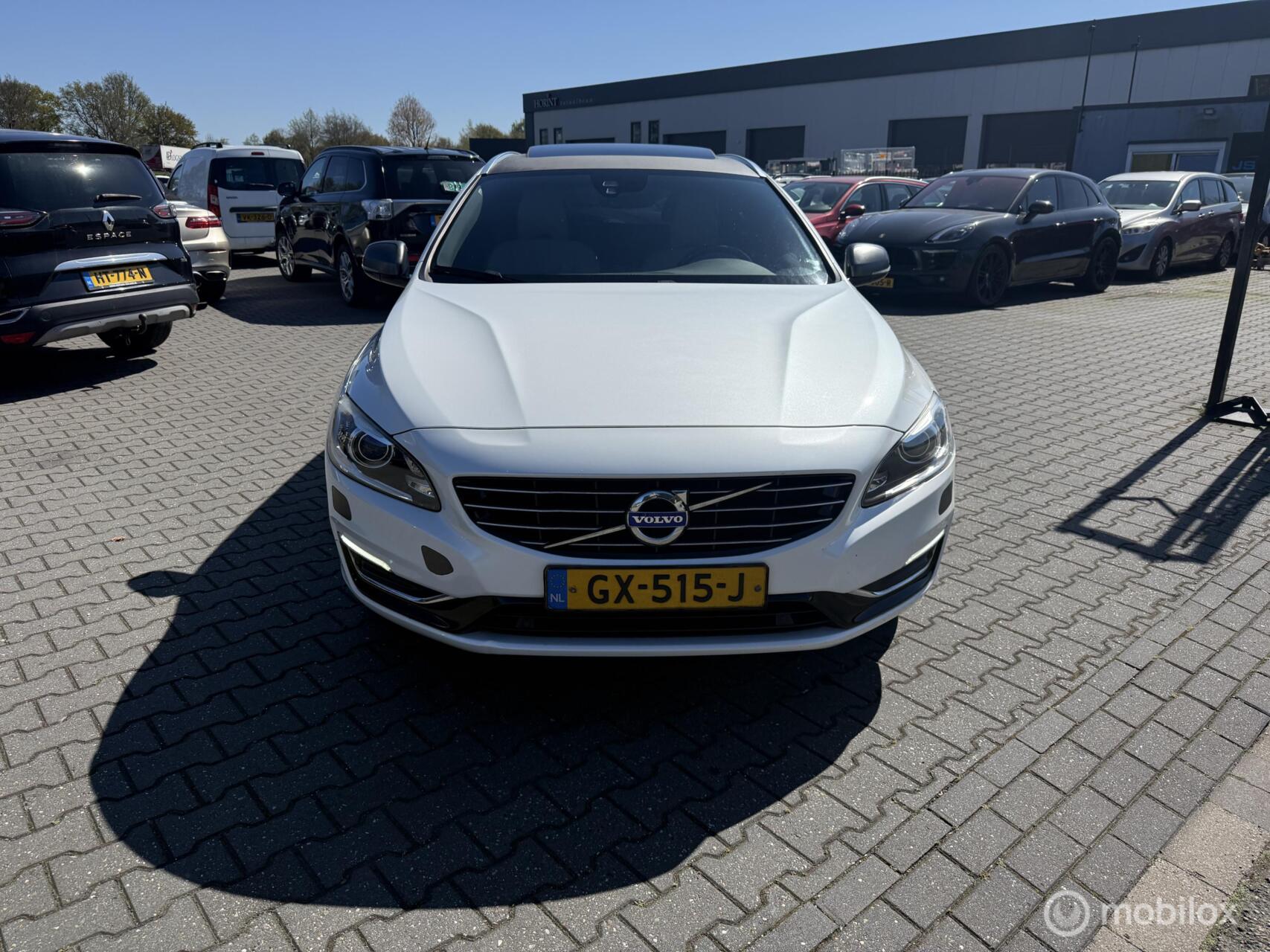 Foto van VOLVO V60 TWIN ENGINE