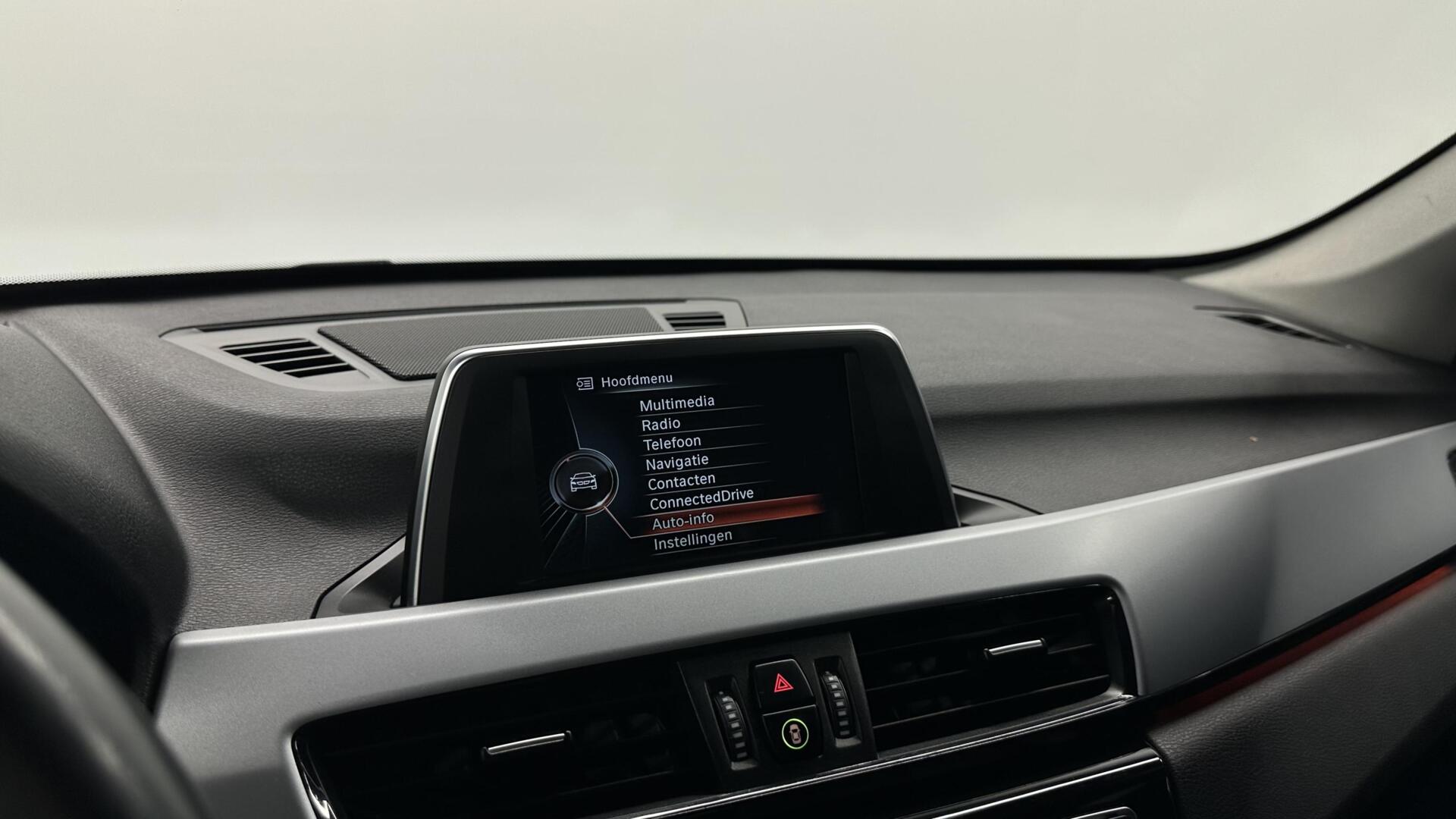 Foto van BMW X1 Sdrive18i