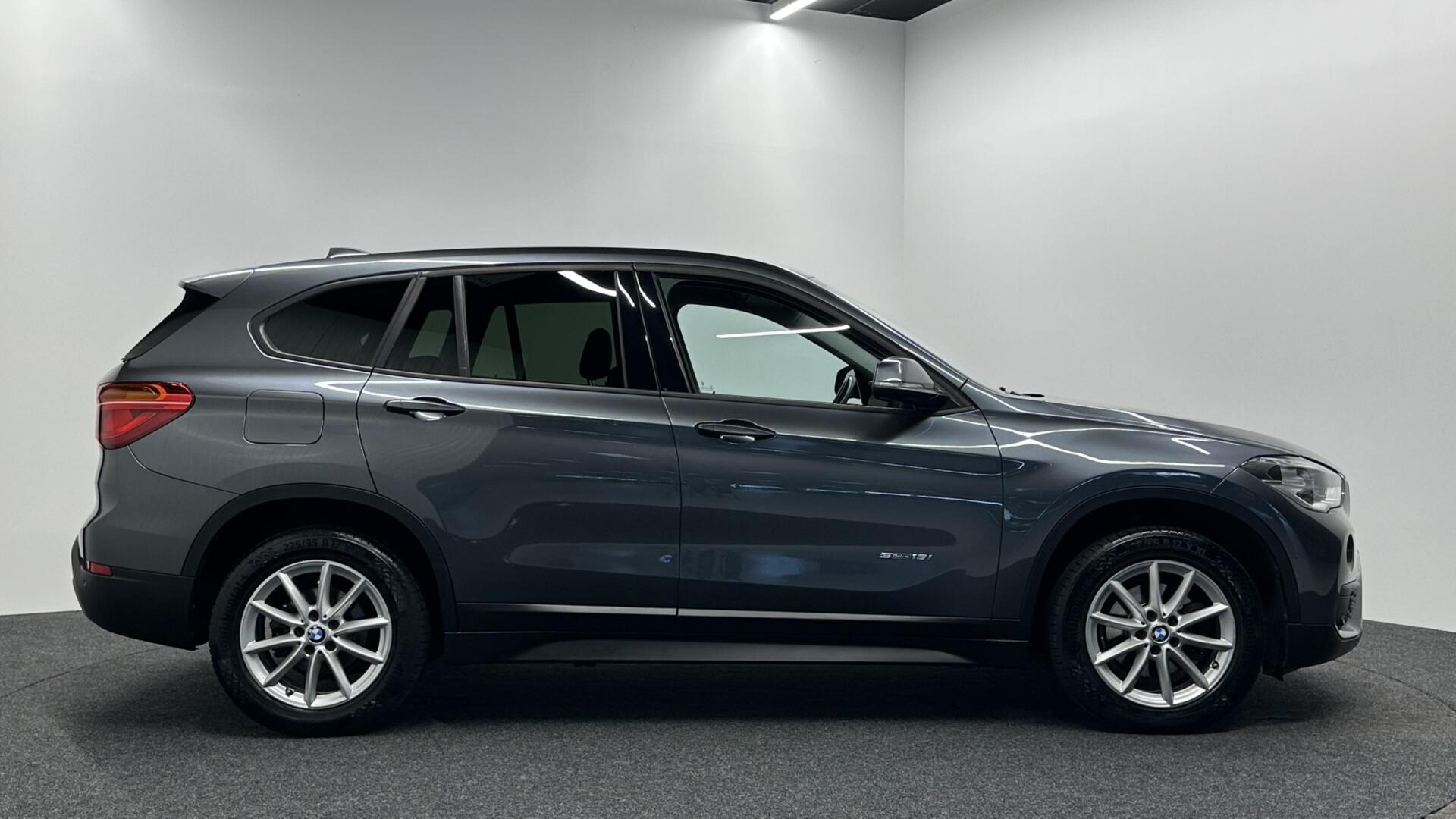 Foto van BMW X1 Sdrive18i
